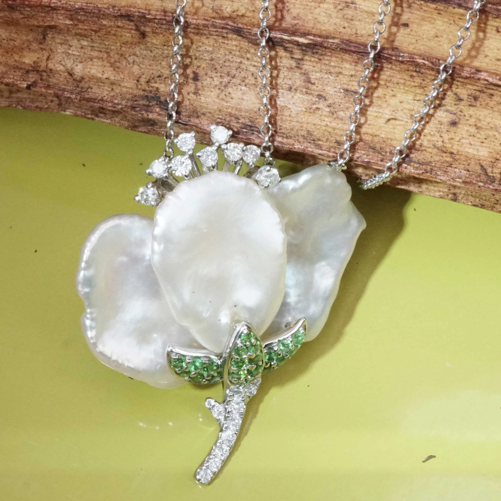 Pearl Diamond Tsavorite Necklace 18 kt White Gold...forever frozen