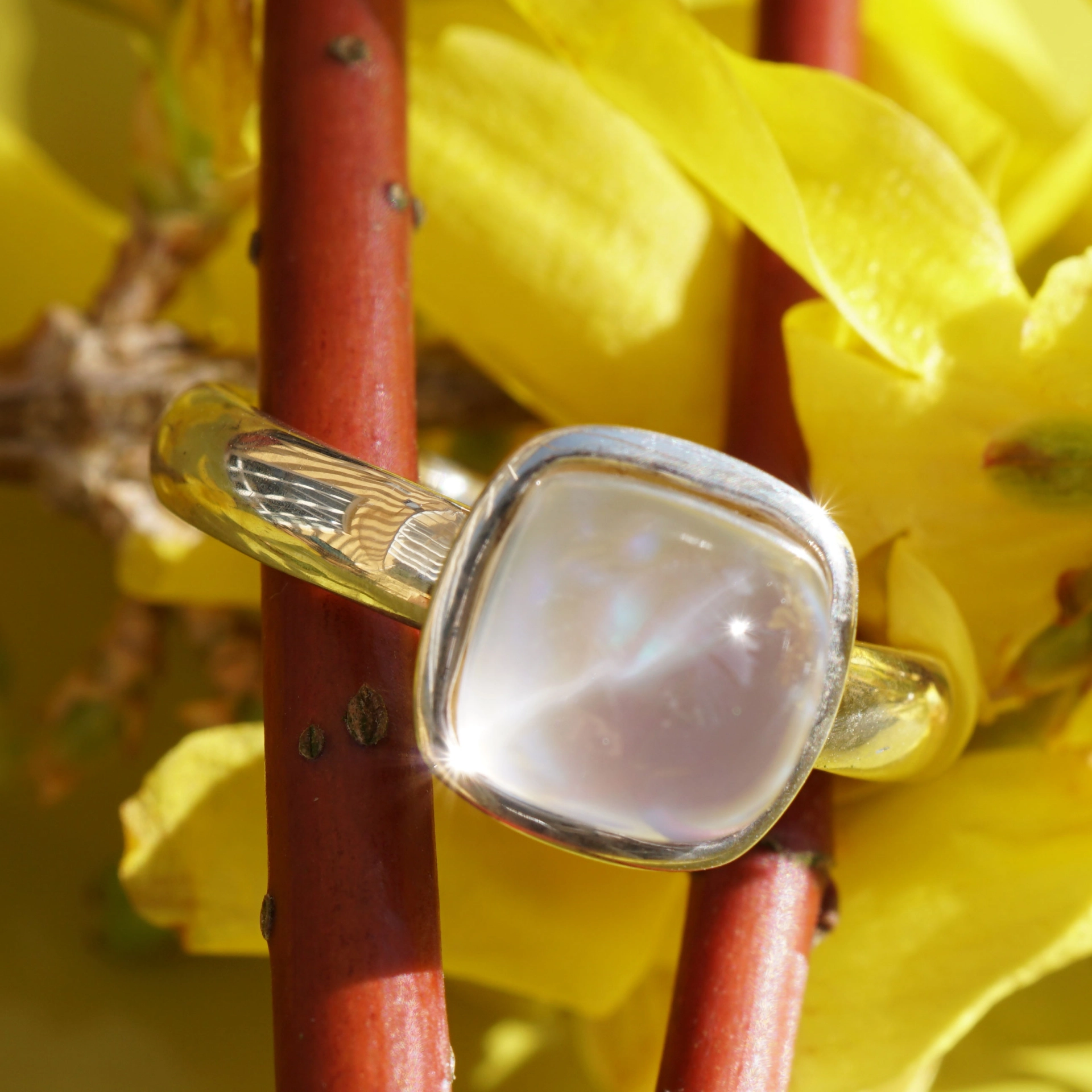 CHILANGO RING TUTENCHAMUN Bergkristall mit Perlmut unterlegt  925er Silber neu mit orig. Etui massiv