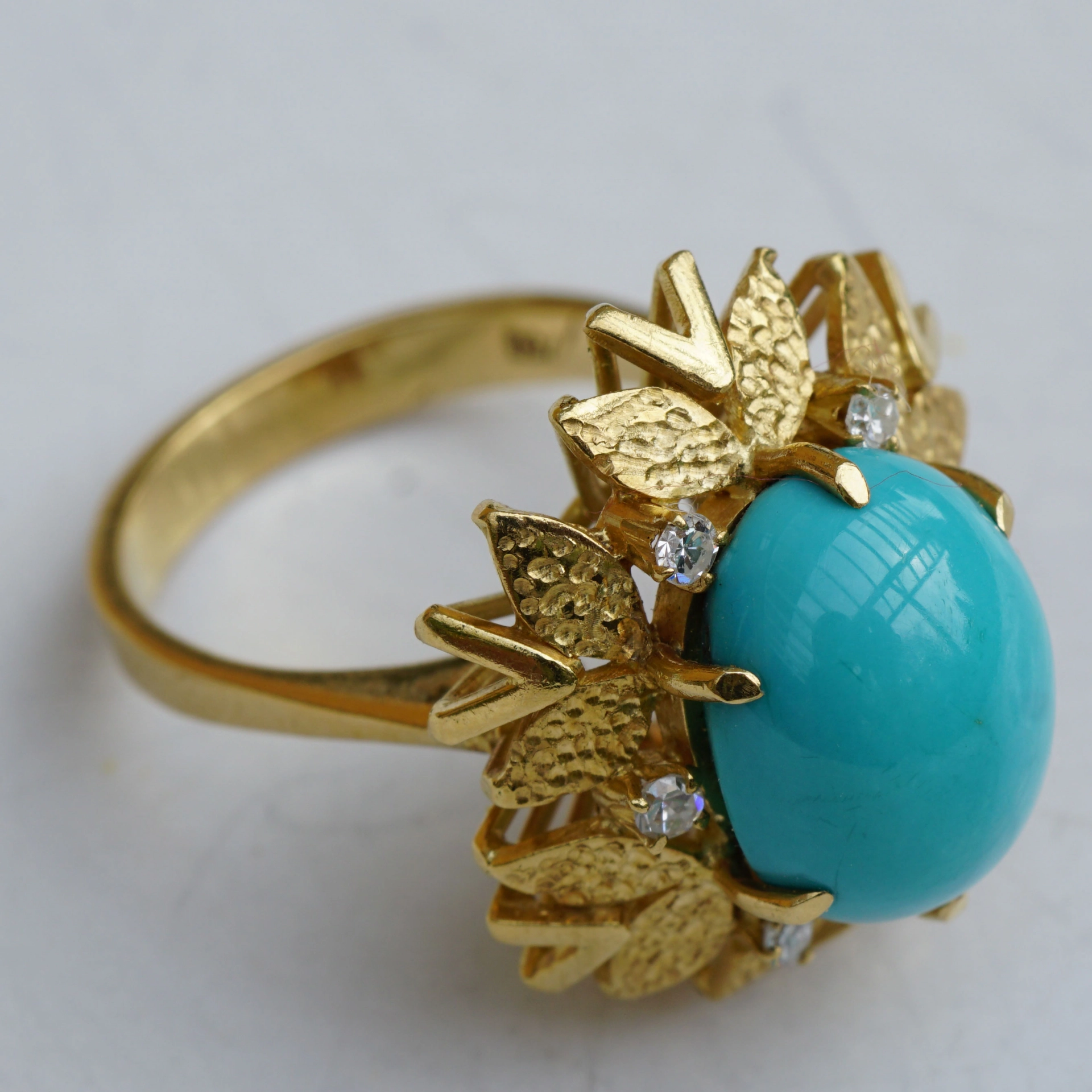 Turchoise Diamond Ring 18 kt Gold....so beautiful