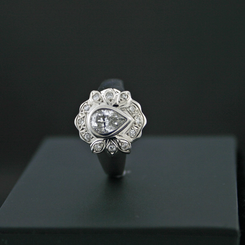 Diamanttropfen-Brillant-Ring, 850er-Platin