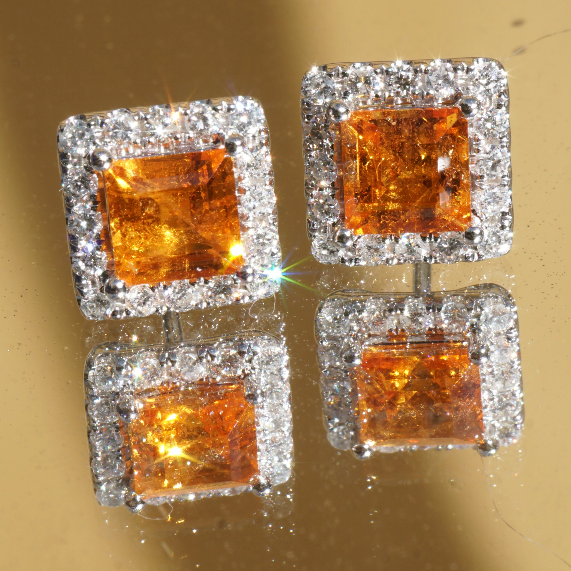 Mandarin Granat Brillant Ohrstecker AAA 8,5 mm W / VS-SI 750er Weissgold Top Farbe leuchtend orange