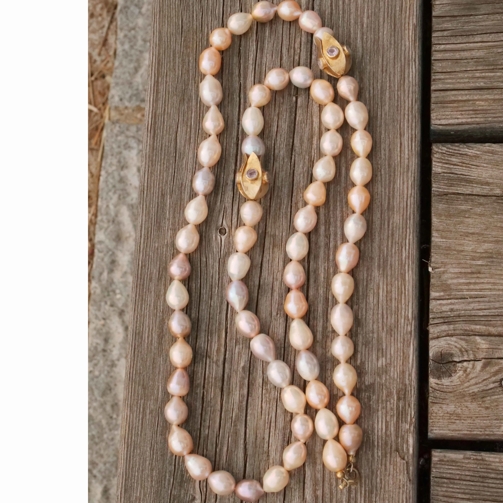 Baroque multicolor Pearl Necklace with tulip shaped Elements..... what a Summer Jewelry