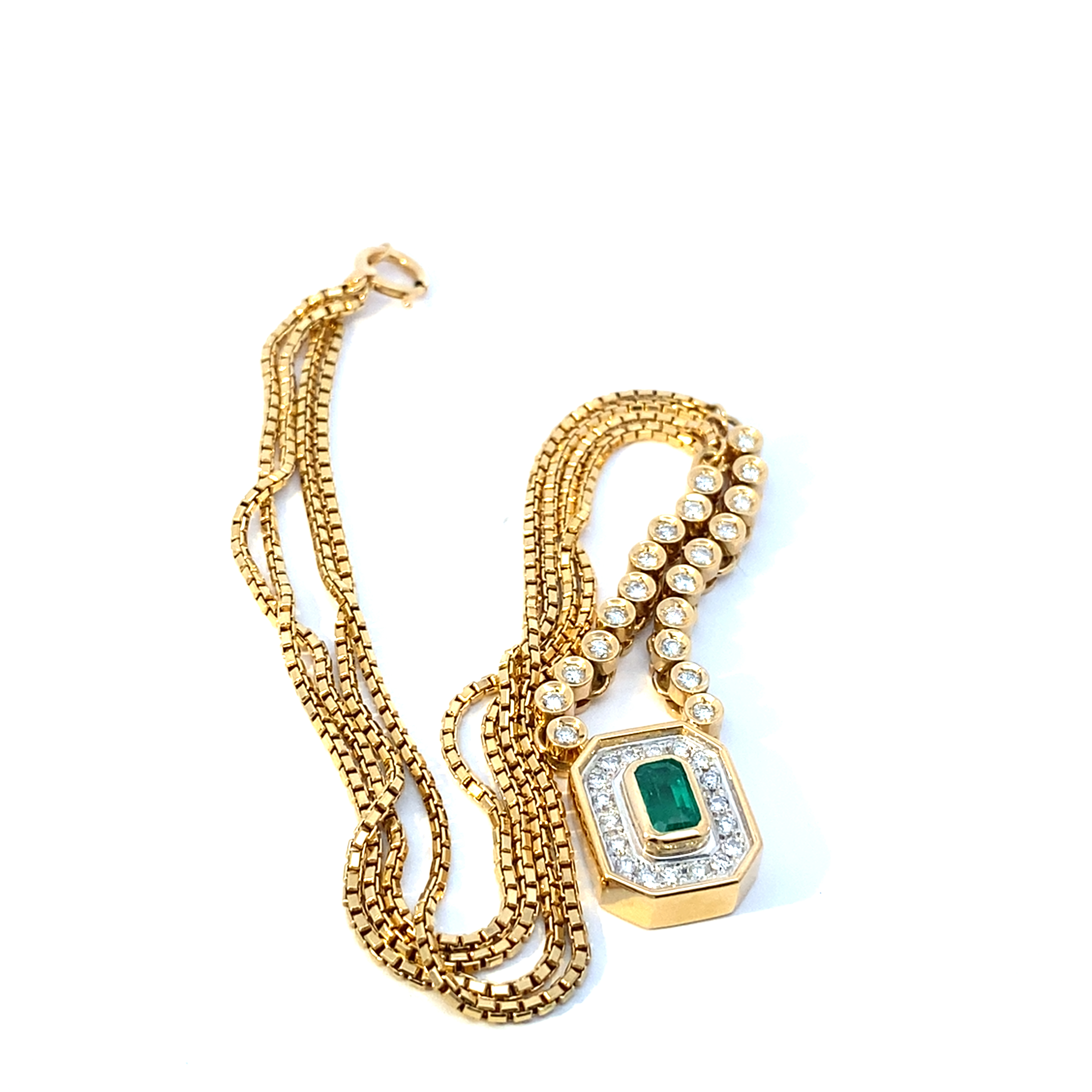 Emerald Platinum Necklace as a classic... beautiful and elegant...0.58 ct