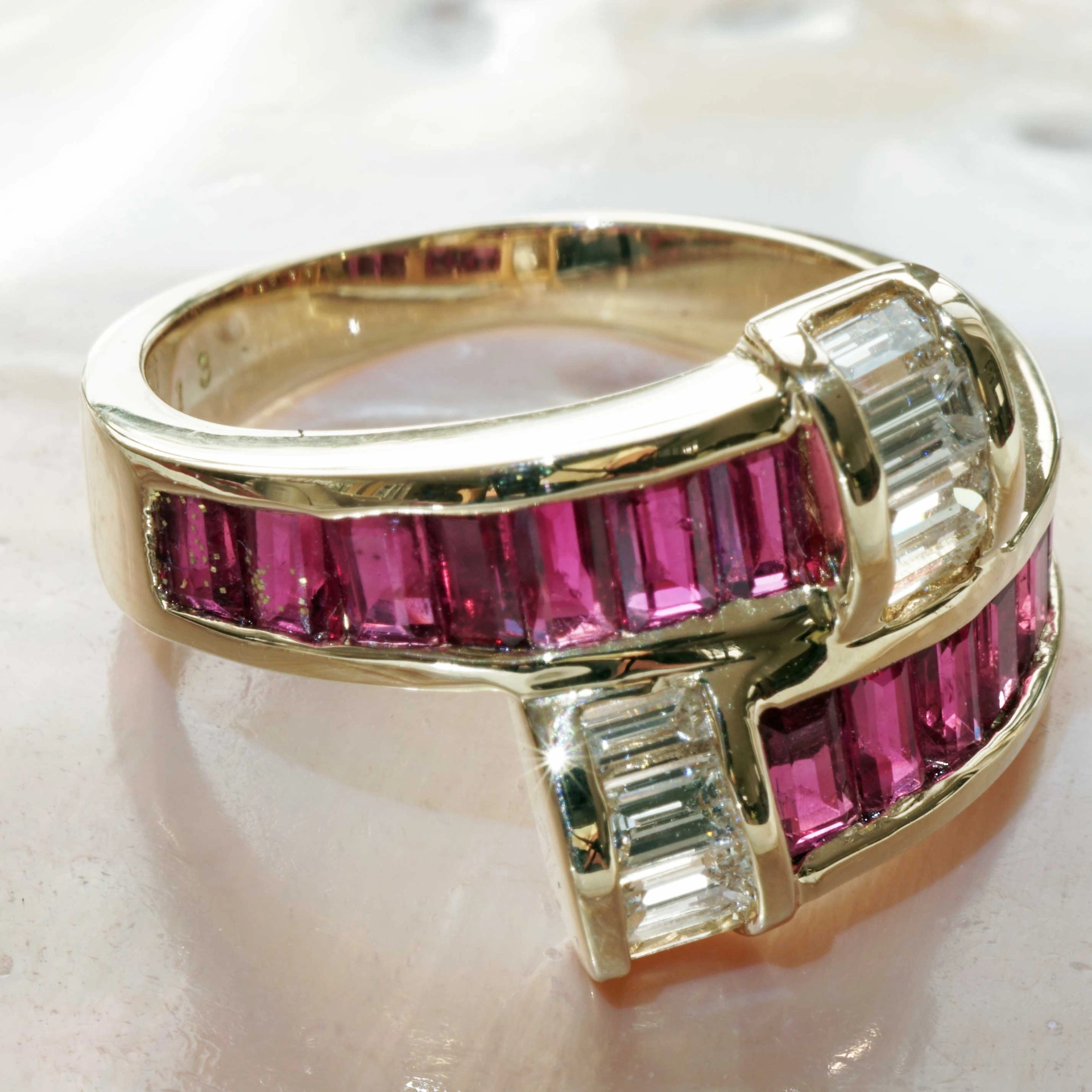 Ruby Brilliant Ring 18 kt Yellow Gold 2.213 ct 0.58 ct...Rubies without End