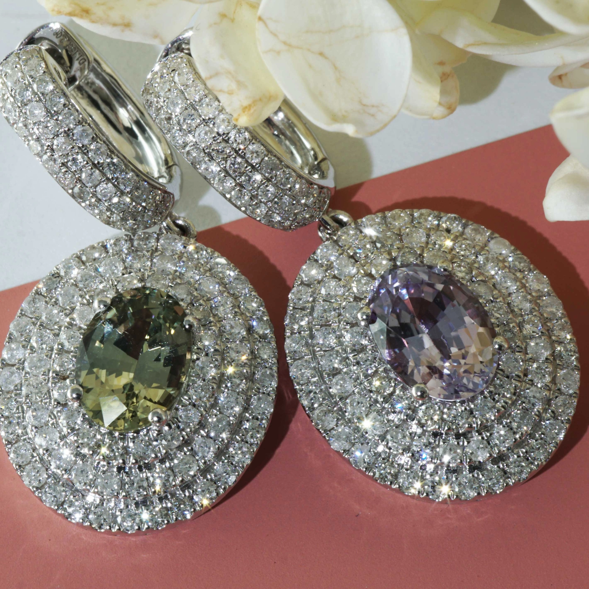 Saphire Briliant Earrings green and lavendel 18 kt White Gold Ilanka Mine Madagascar