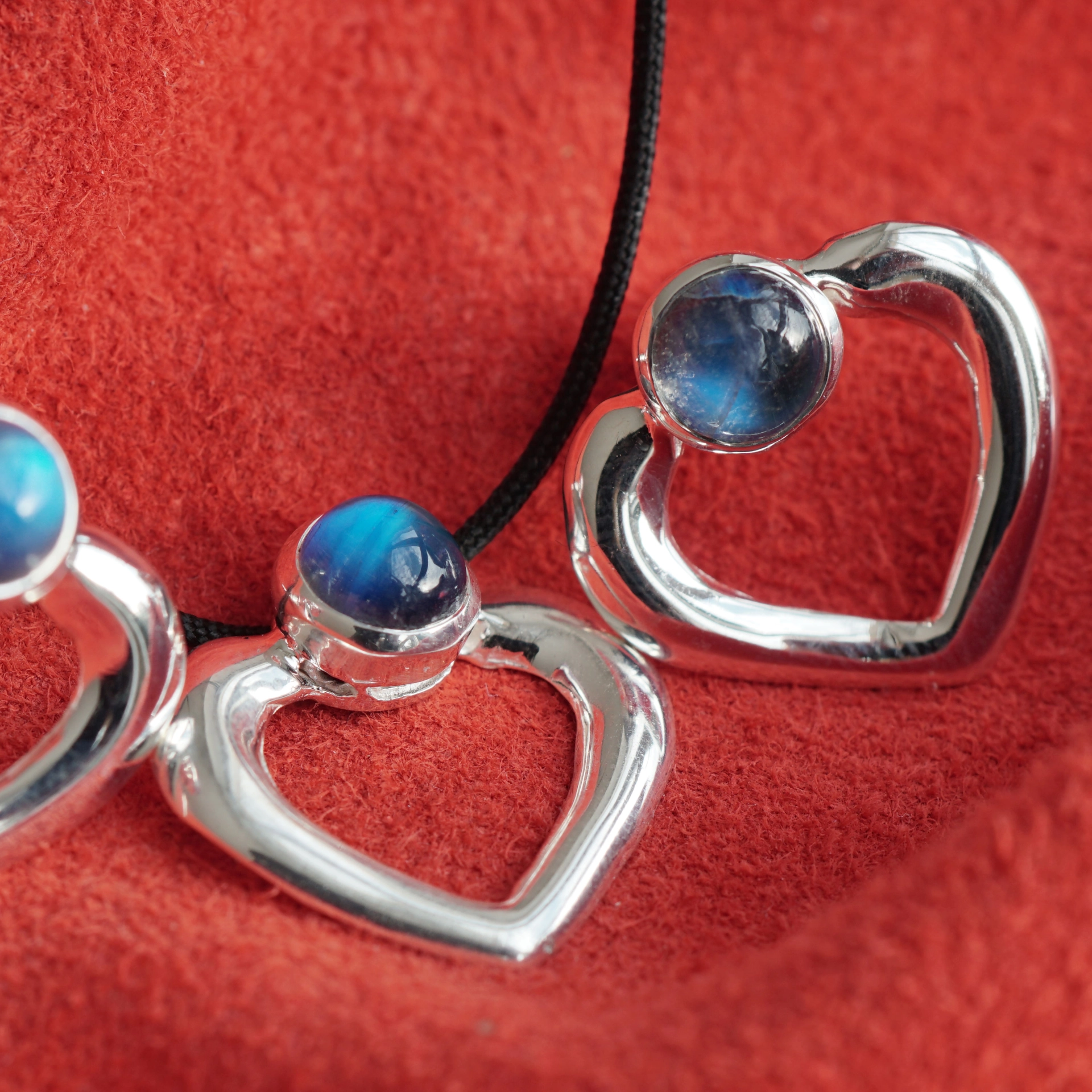 Labradorit Set bestehend aus Anhänger und Ohrsteckern in Silber 18 x 19 mm