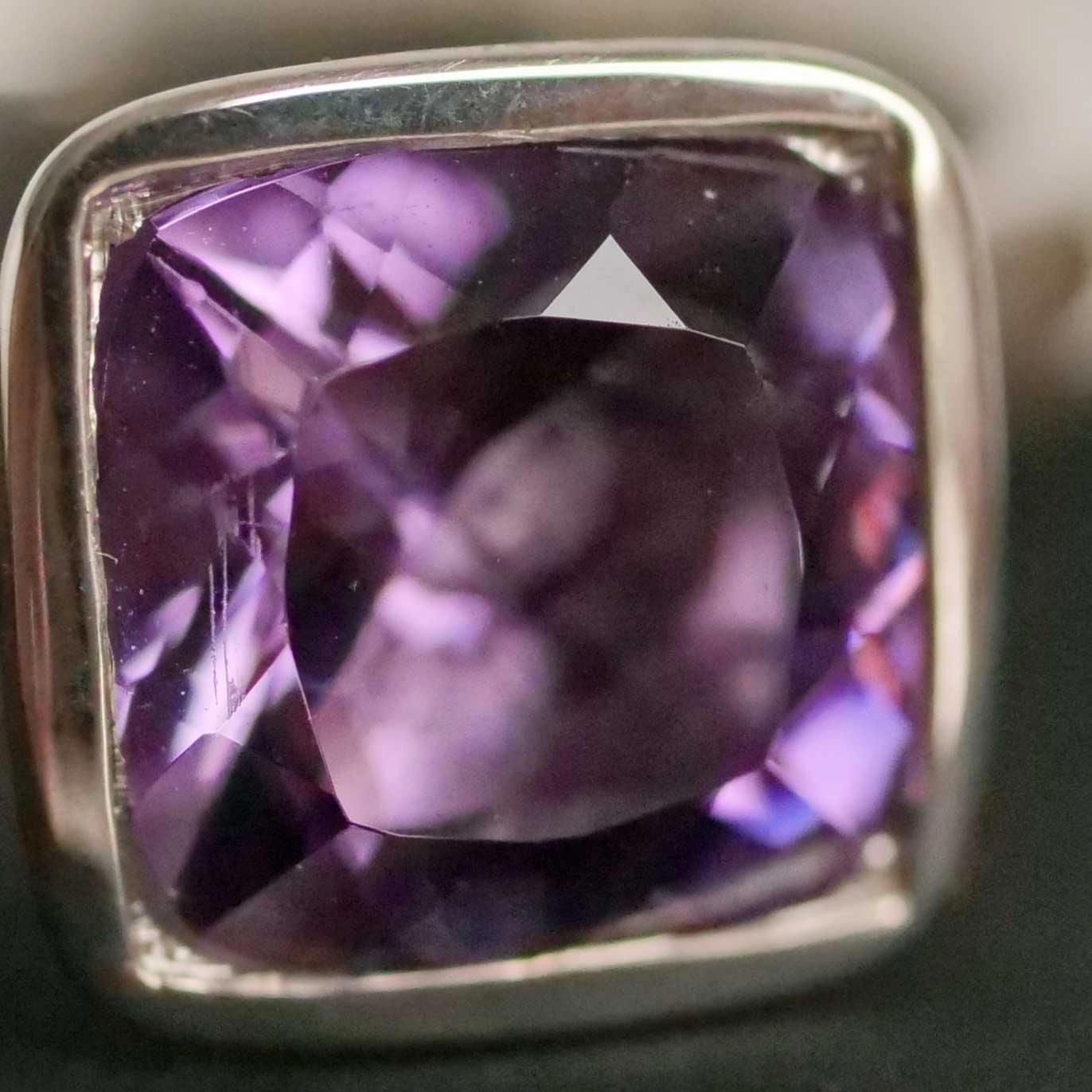 Chilango Ring Sparkling Stars 2 in solid 925 Silver with great Amethyst