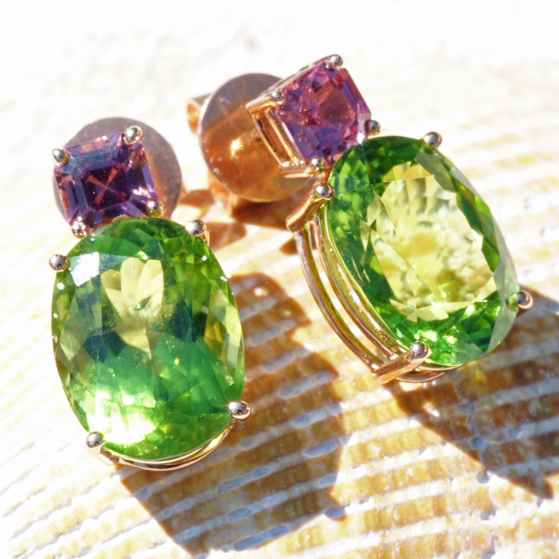 Spinel Peridot Earsticks 18 Rosegold from Burma and Afghanistan...great Color