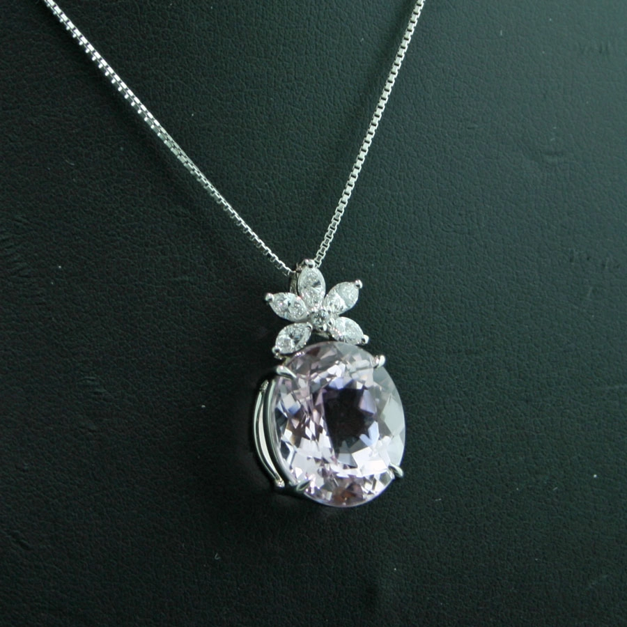 Kunzit-Brillant-Anhänger mit Kette, 900er-Platin