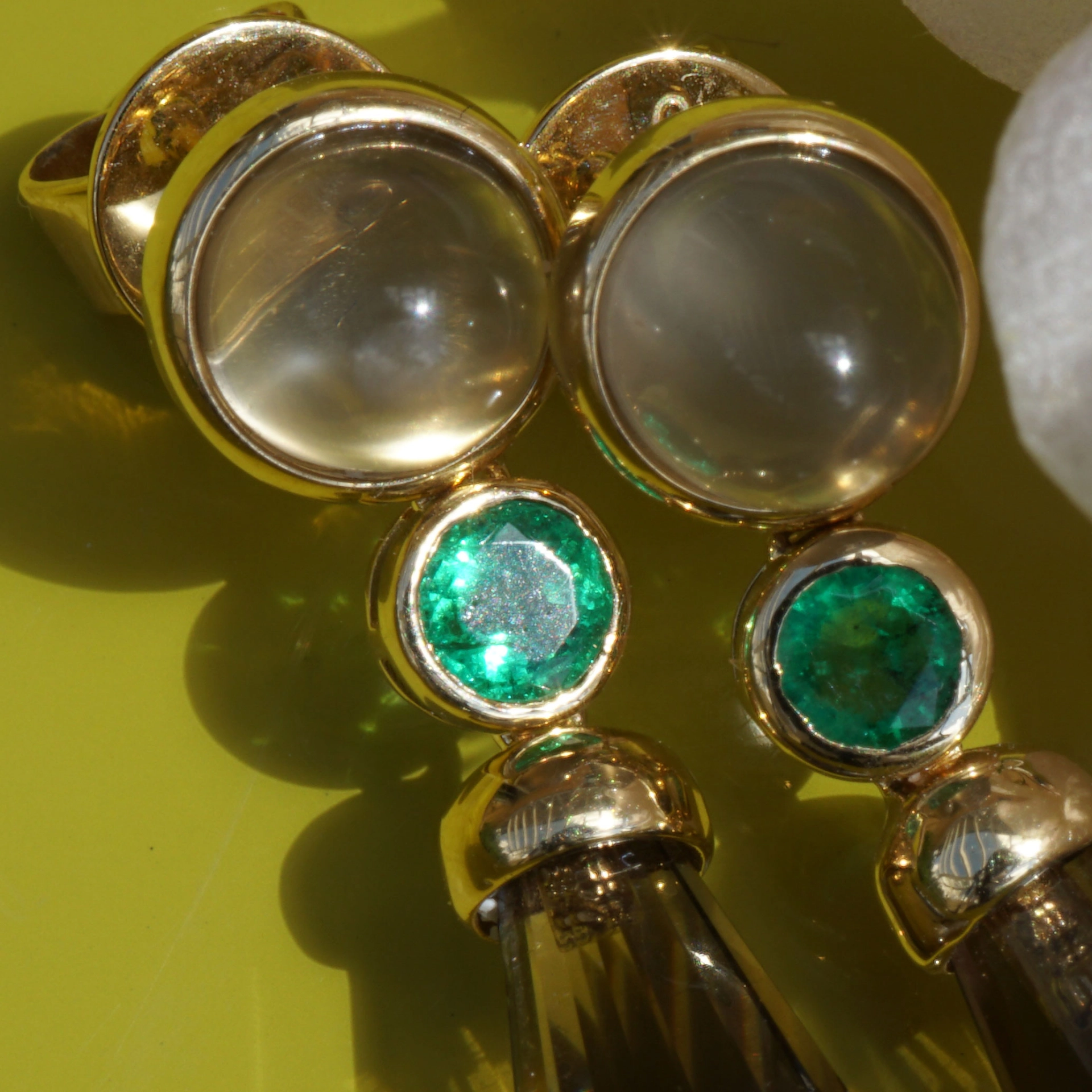 Moonstone Emerald Smokey Quartz Earrings 18 kt Yellowgold