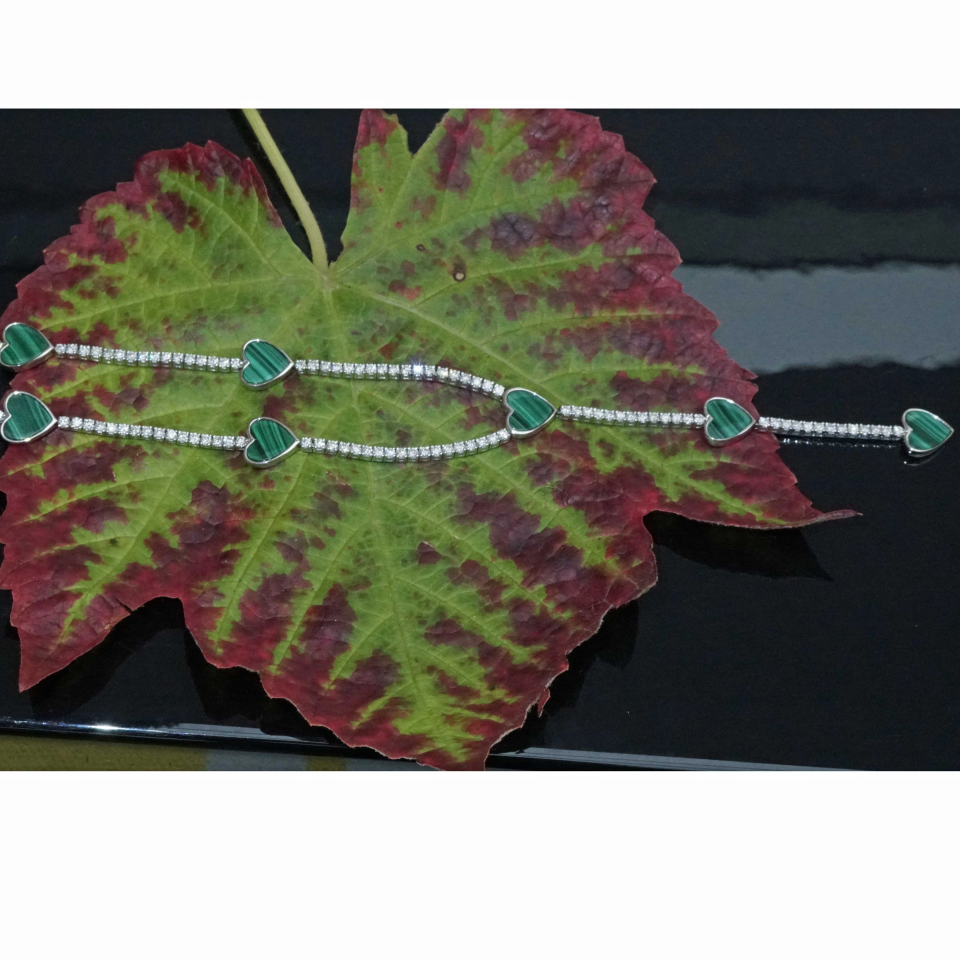 Malachite Brilliant Y-Necklace 18 kt White Gold 3.20 ct...what a elegant Design