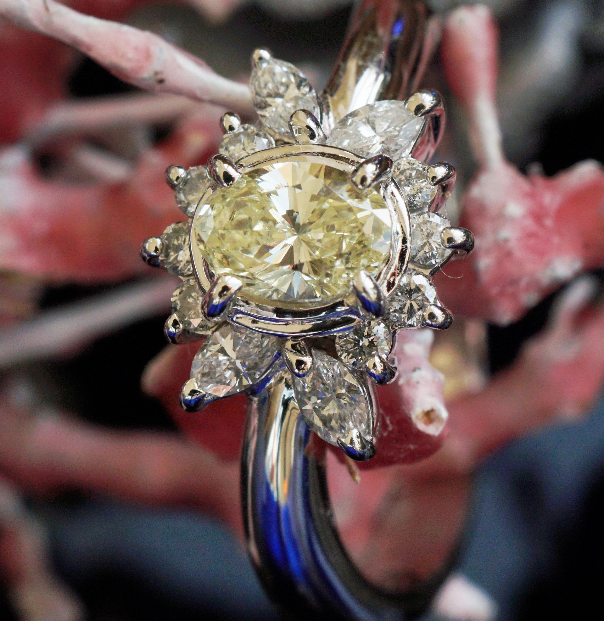 Diamant Ring in 900er Platin 0.41 ct 0.28 ct Tanzende Diamanten