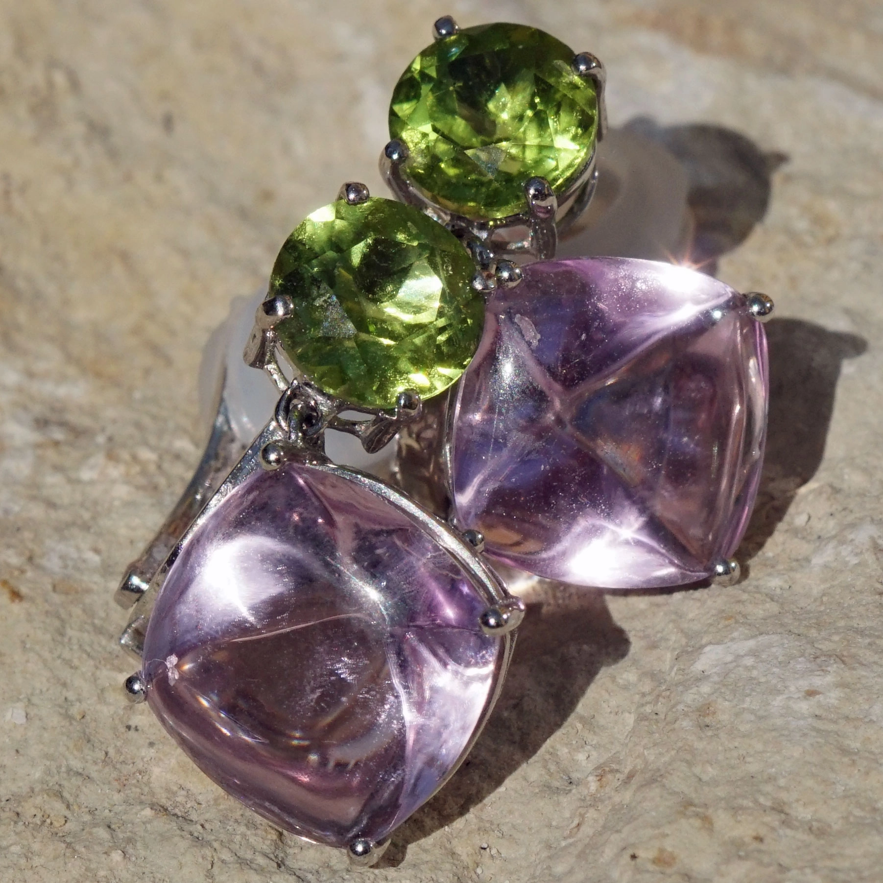 Kunzite Peridot Earring 18 kt Whitegold...this colors make you loughing