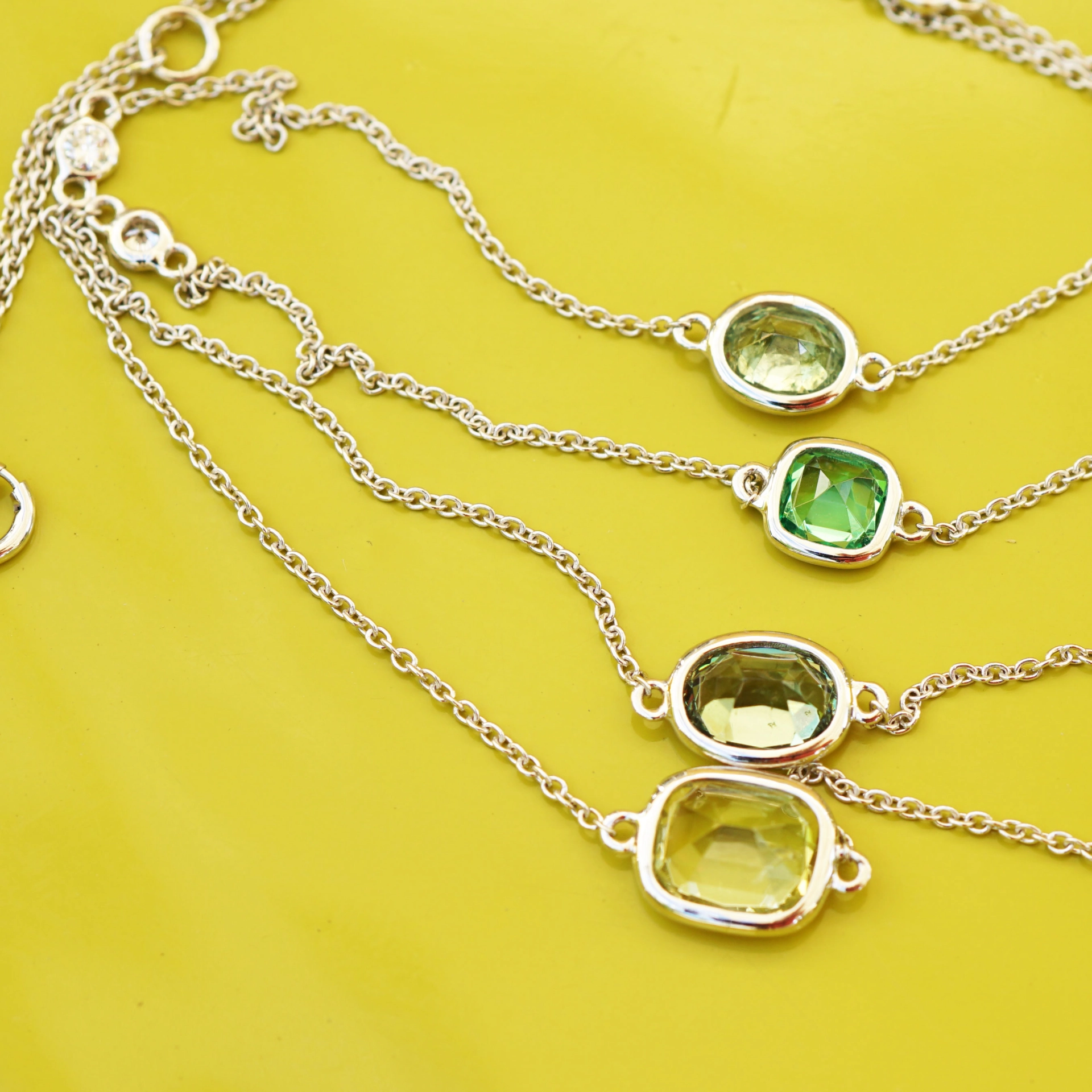 Tsavorith Demantoid Tourmaline Brilliant Necklace 18 kt White Gold 50 cm