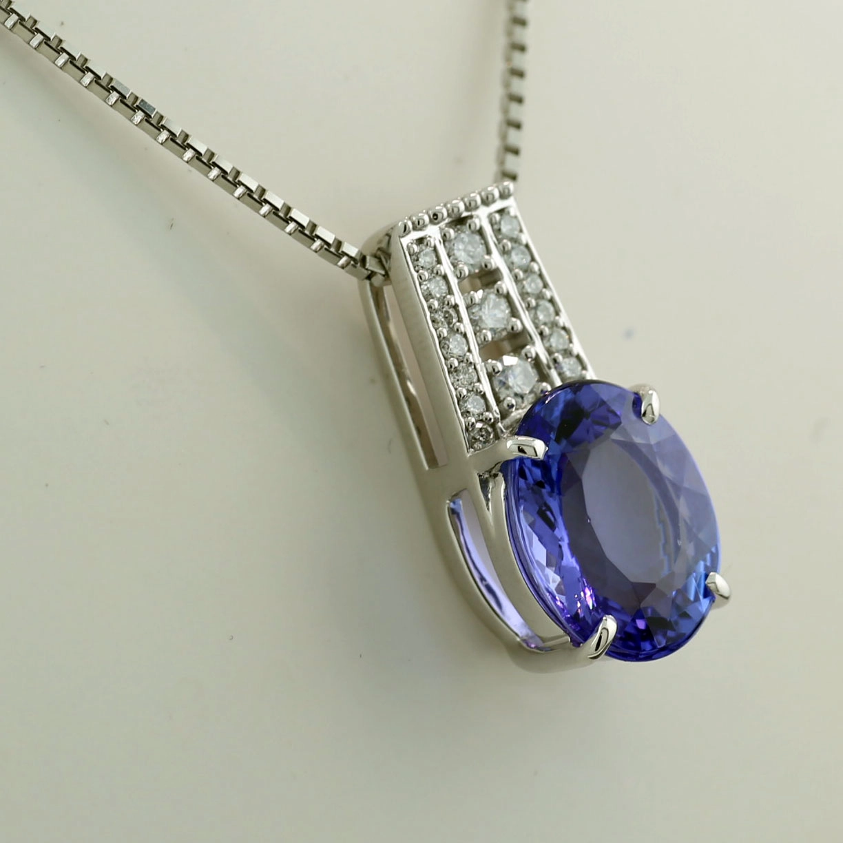 Tansanit Brillant Anhänger 900er-Platin 3.87 ct 0.198 ct