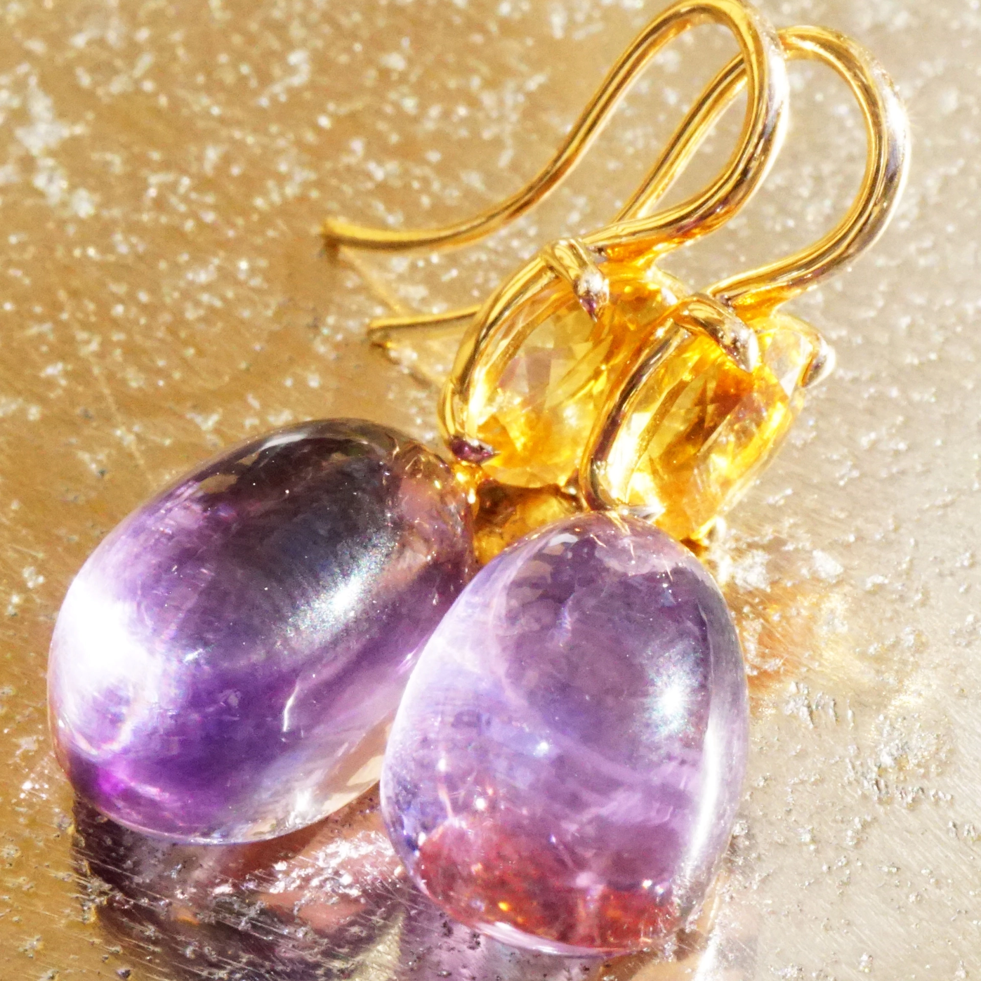 Earrings of high quality made in a traditional Italian goldsmith in Valenza, modern Design