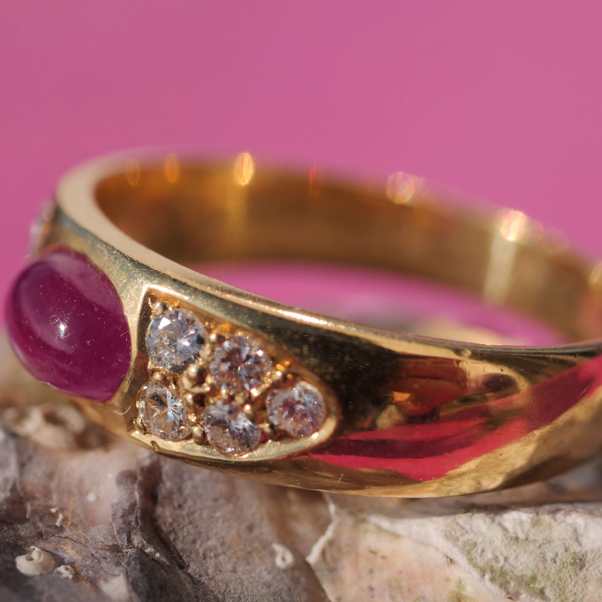 Ruby Brilliant Ring 18 kt Yellow Gold new and handmade