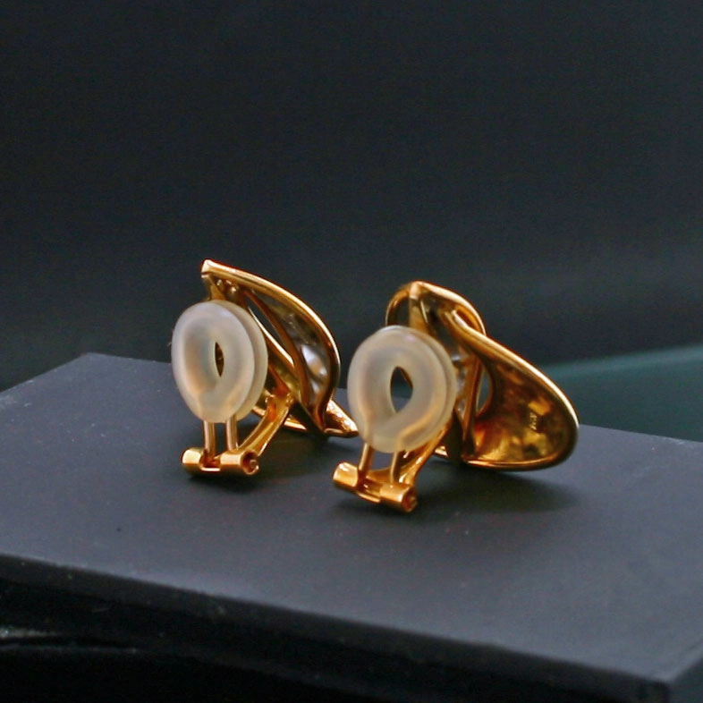 Feinplatin-Feingold-Ohrclips mit 750er-Gold-Montur