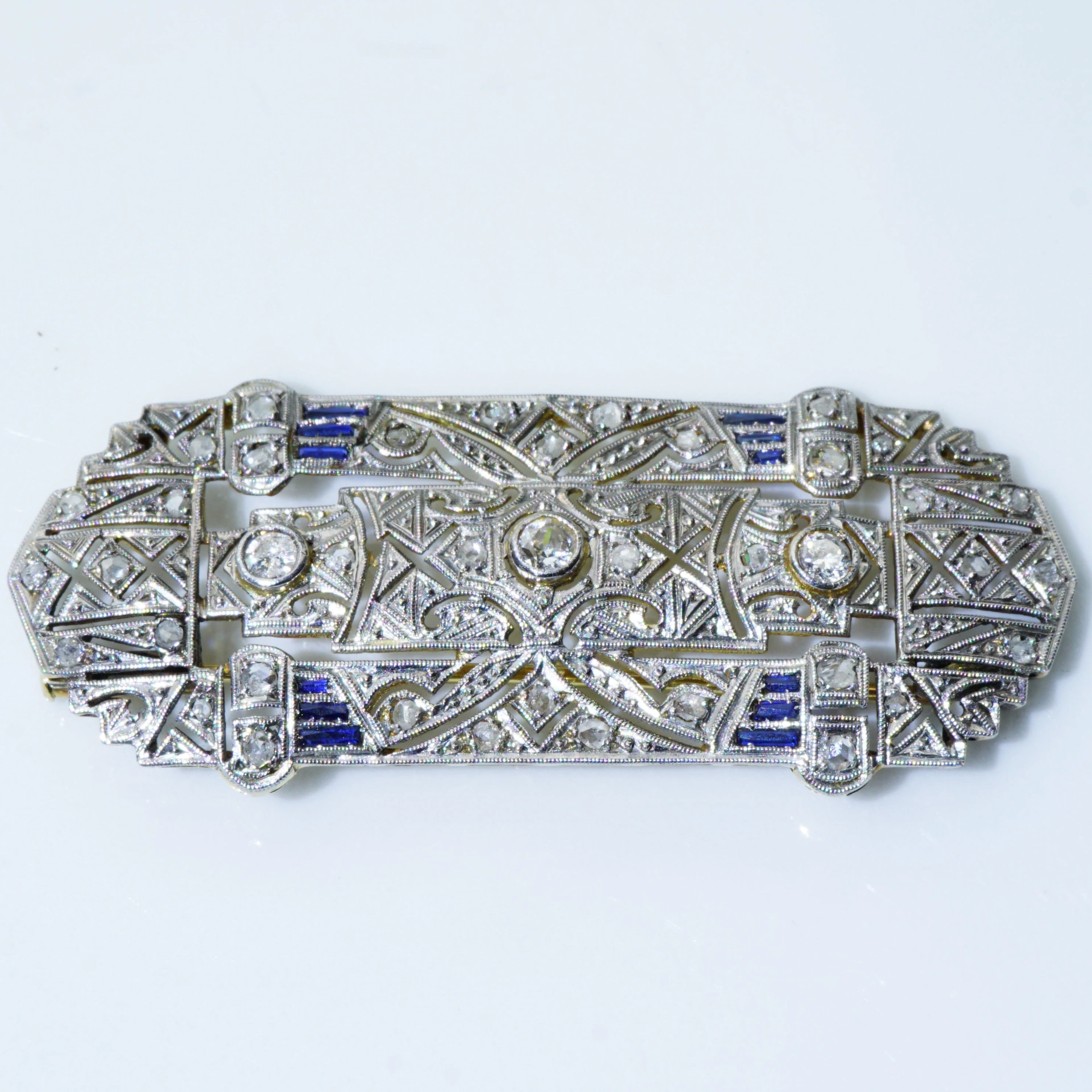 Art Deco Brooch 1930 18 kt Whitegold Yellowgold 0.69 ct...great Time
