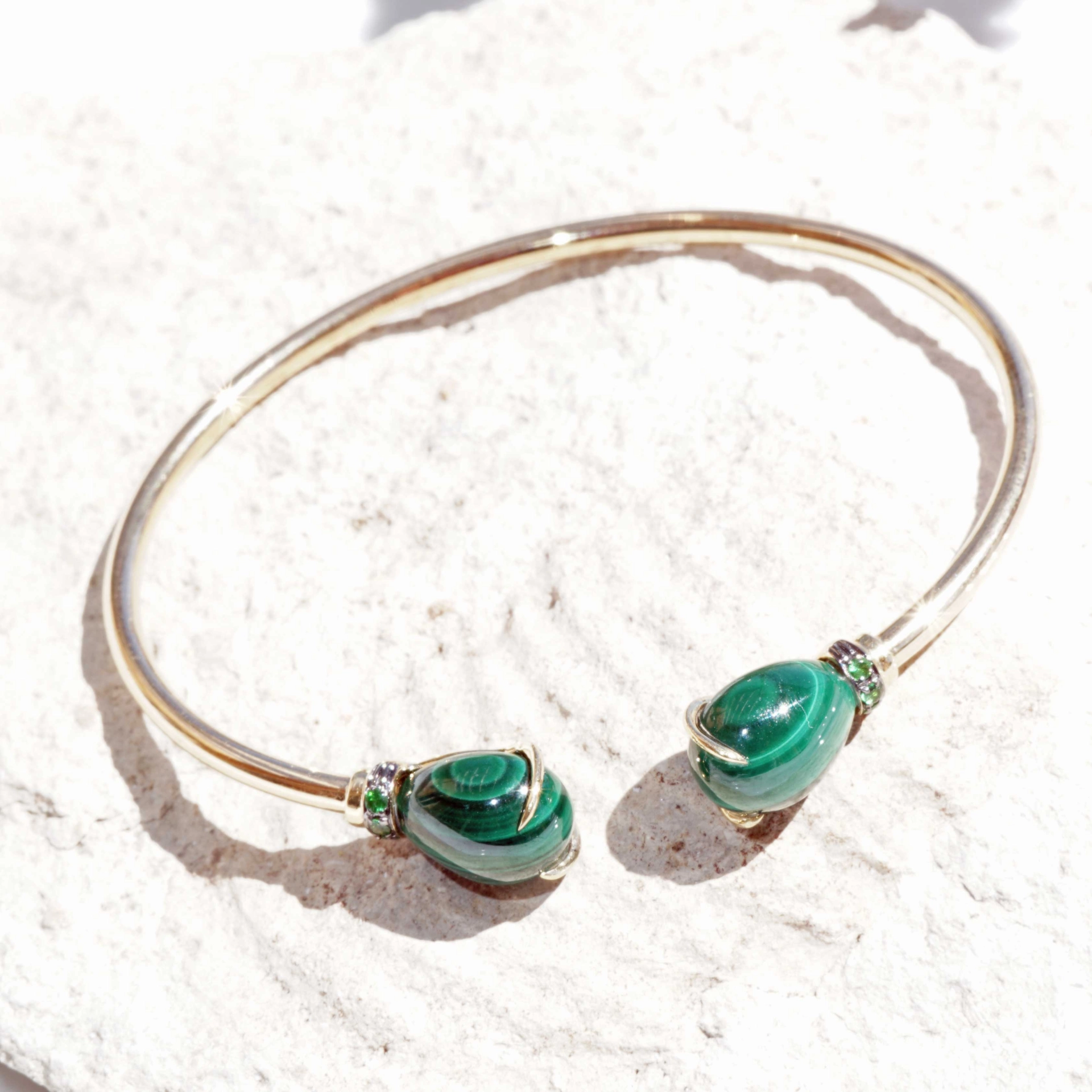 Malachite Tsavorithe Bracelet 18 kt Yellowgold 7 ct ...very nice and elegant!