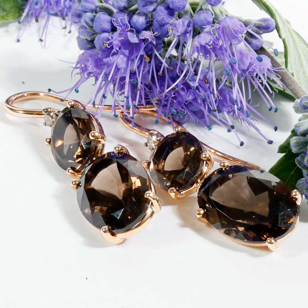 Brown Smokey Quartz and Diamonds such a ideal Kombination with 18 kt Rosegold 15 ct 0.10 ct