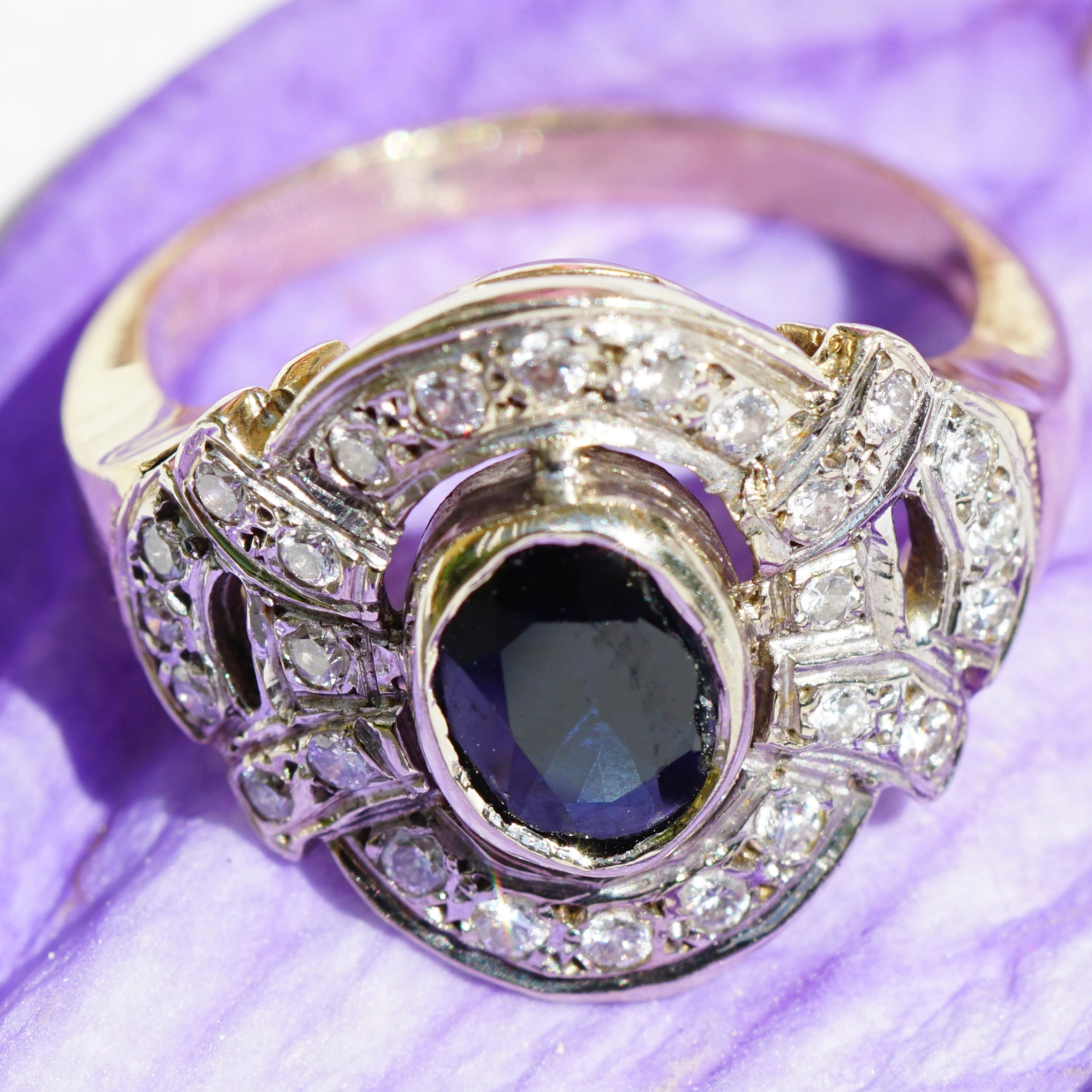 Saphir Diamant Ring 585er Gold 5,5 Gramm 0.30 ct im Art Deco Stil 60er Jahre