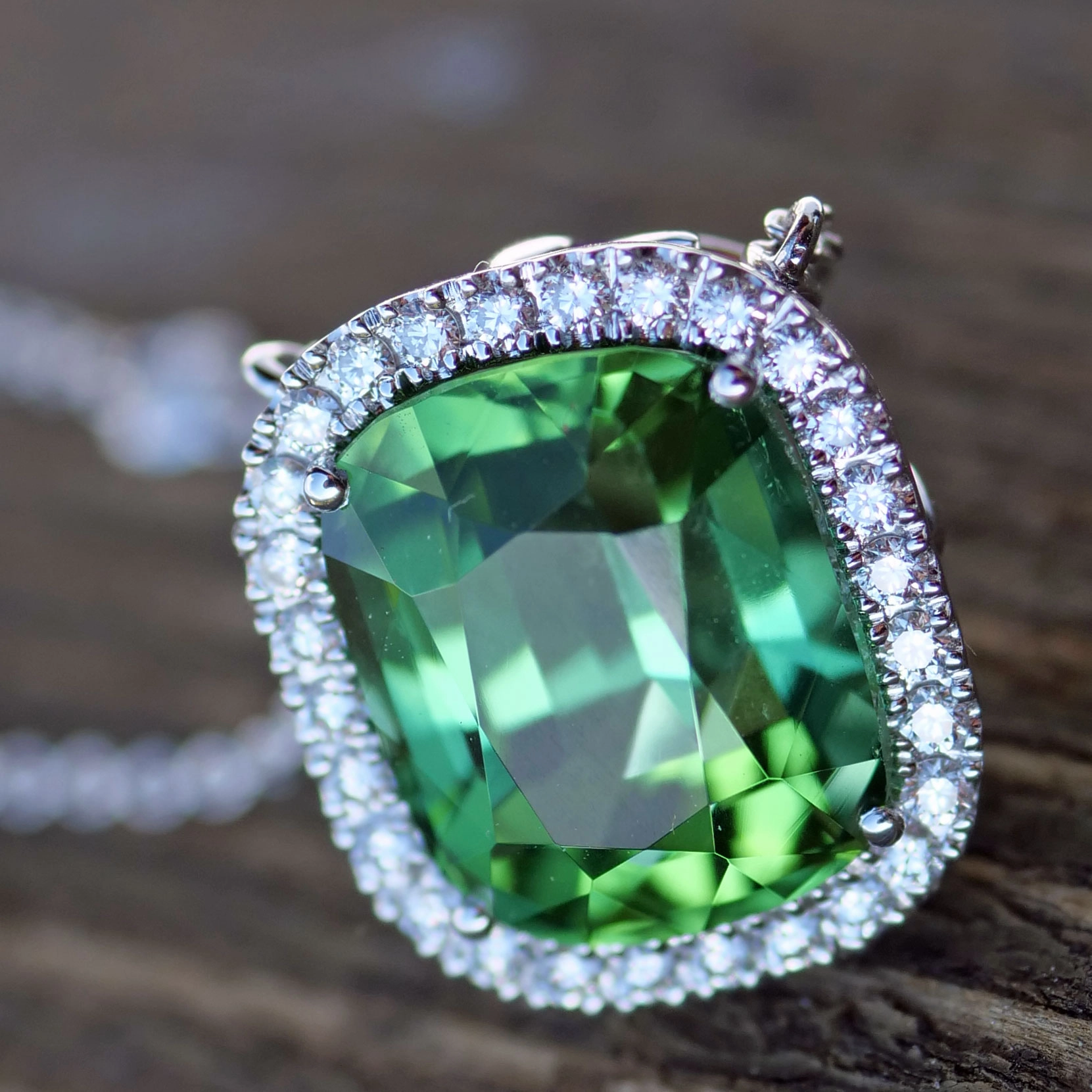 Tourmaline investment gem 8.35 ct Afghanistan green-bluish loupe clean AAA+ 