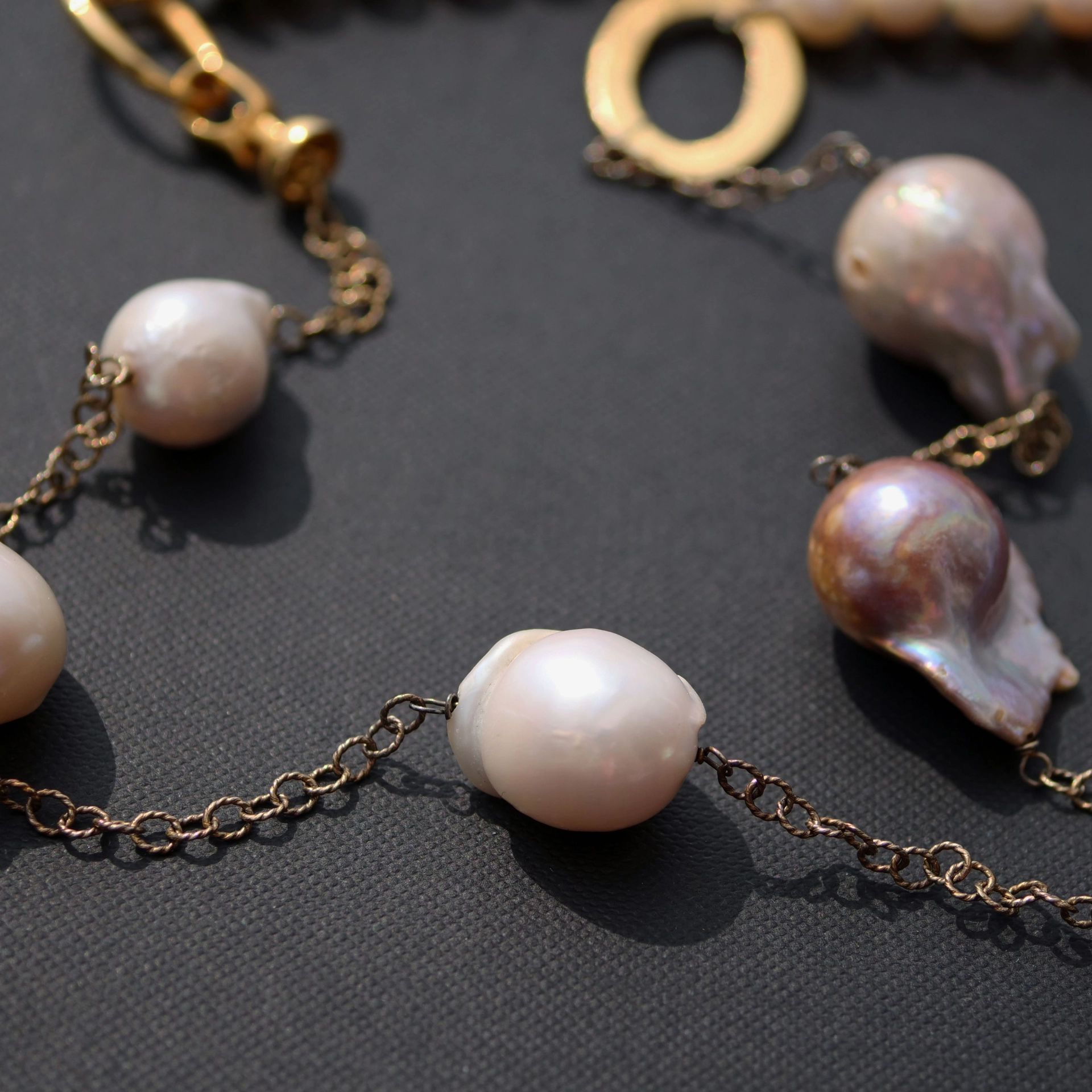 Chic Pearl Necklace..... two faces...95 cm...Silver