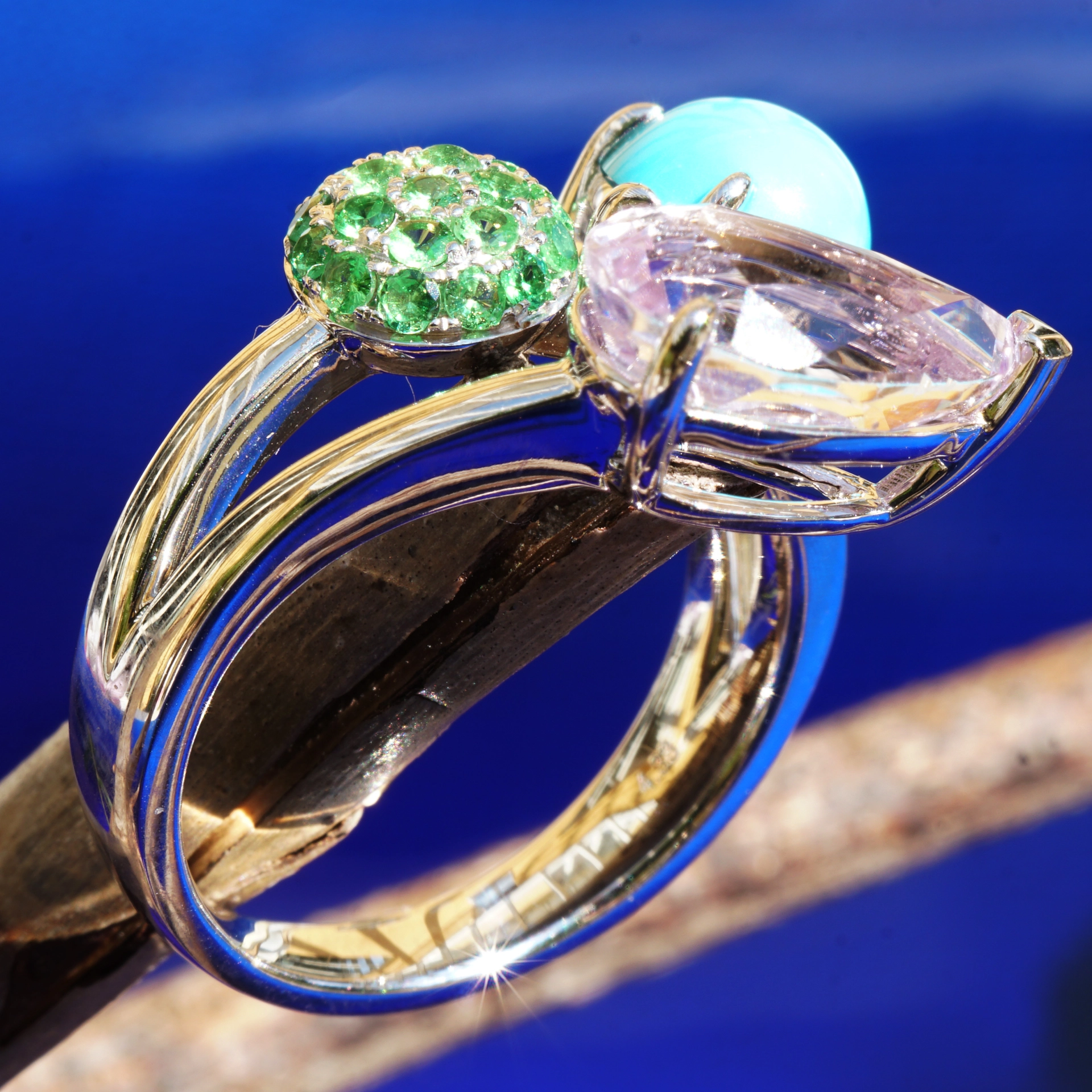 Kunzite Turquoise Tsavorite Ring 585 Whitegold 4.33 ct Day at Sea