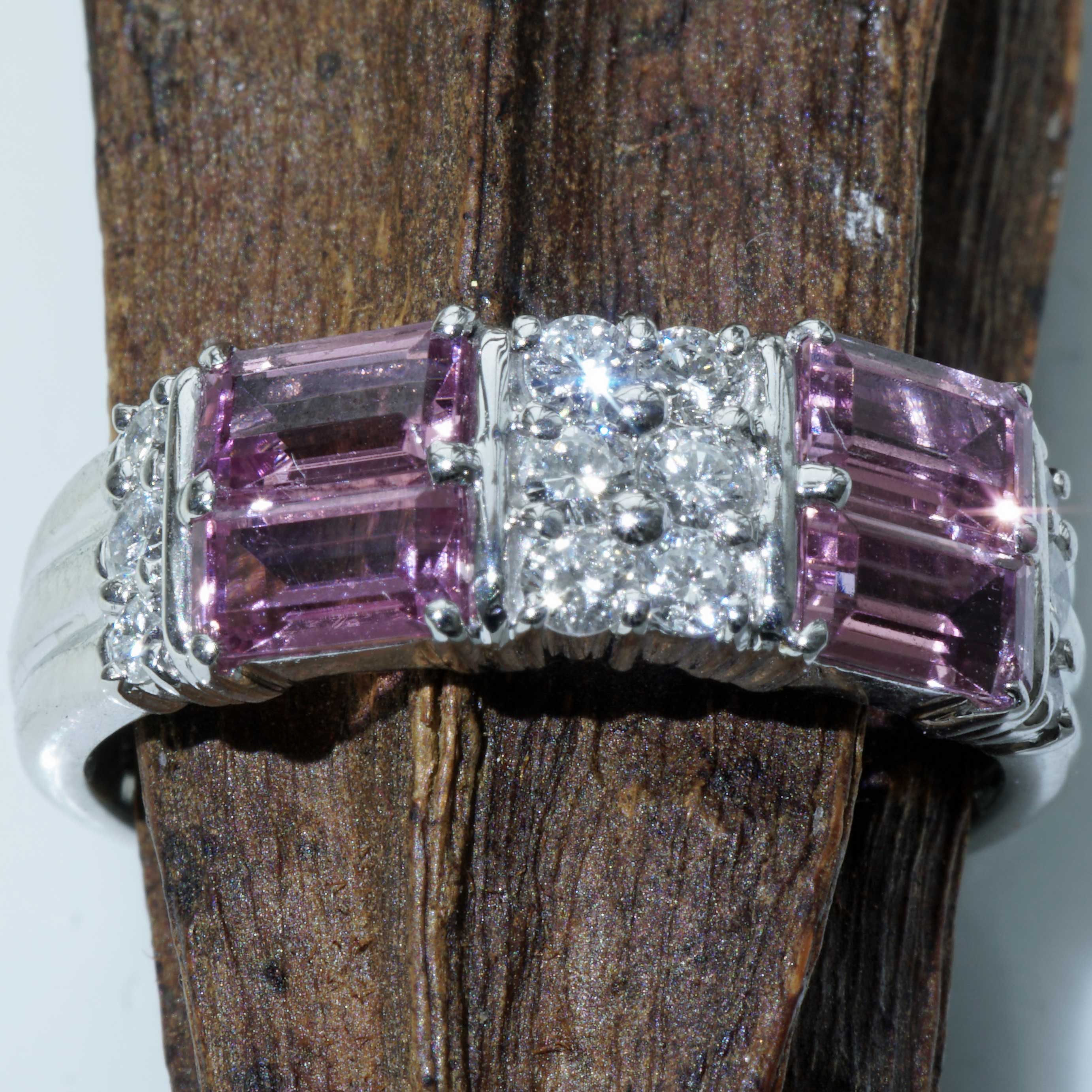 Pink Tourmaline Brilliant Ring 900 Platinum 1.18 ct 0.34 ct fancy Shape with geometric Structure