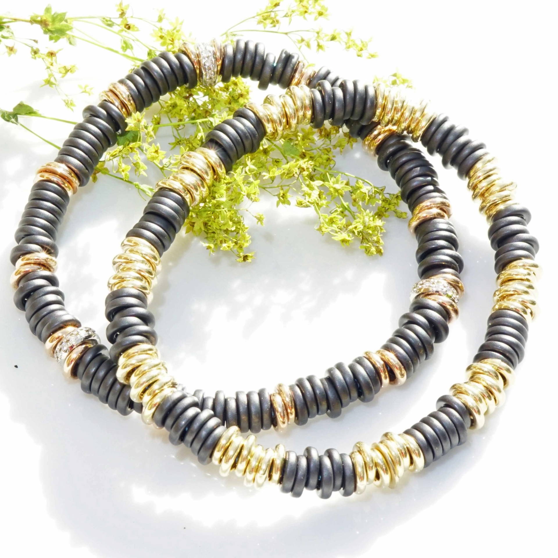 Ceramic Brilliant Bracelet from the popular Loop Kollektion Silhouette Bentner Germany