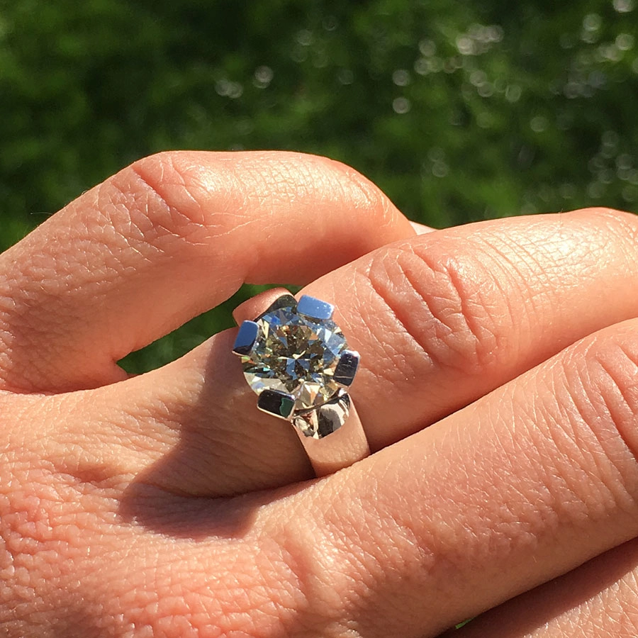 Brillant-Ring-4.01 ct-750er-Weißgold-L/VS1-Schliff excellent