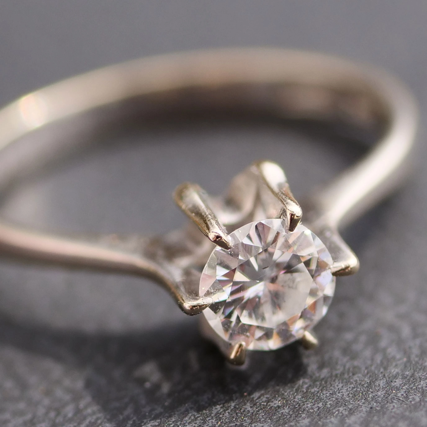 Brilliant Ring from a private Collection, very beautiful Brilliant