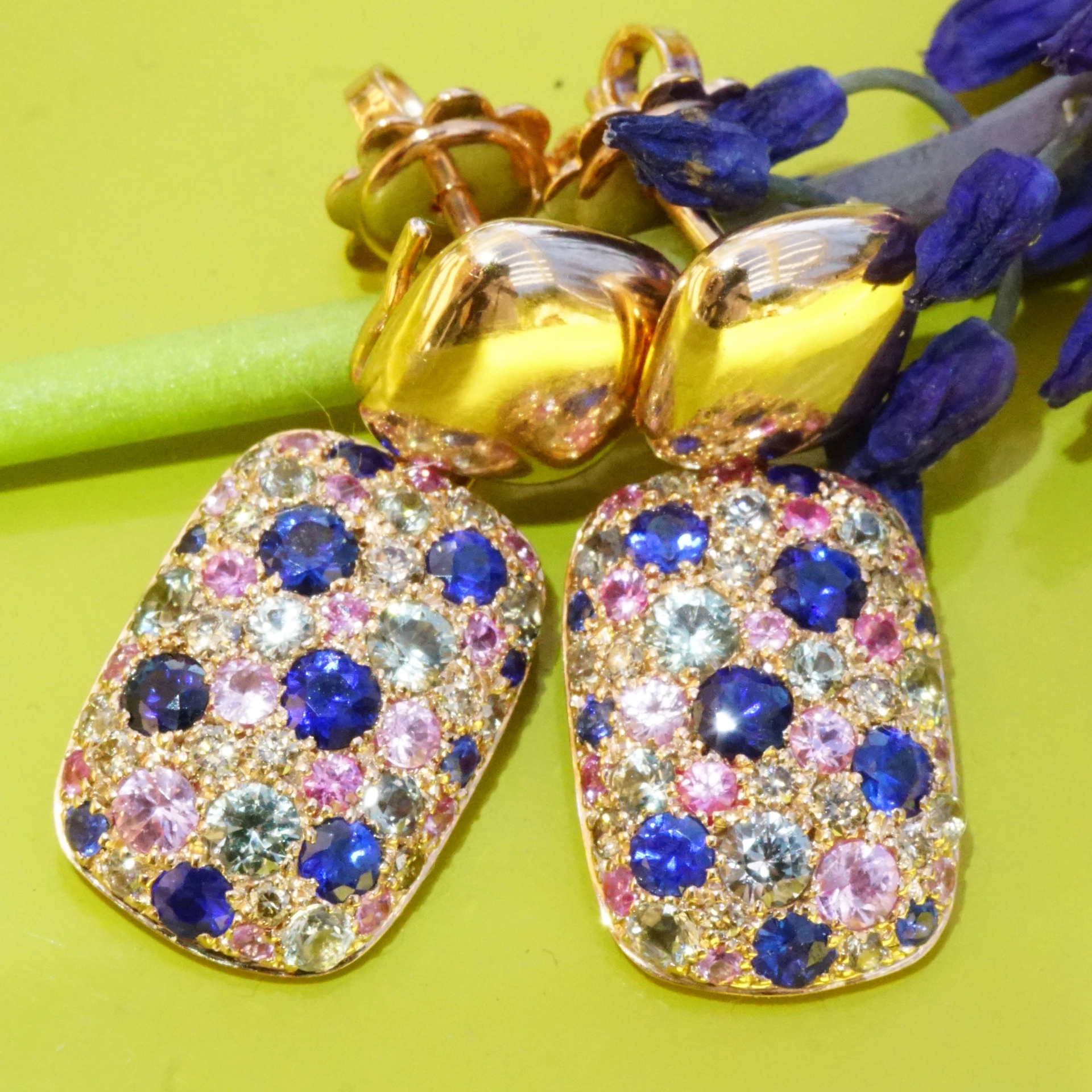 Saphire Diamond Earrings...18 kt Rose Gold...wonderful Play with Colors
