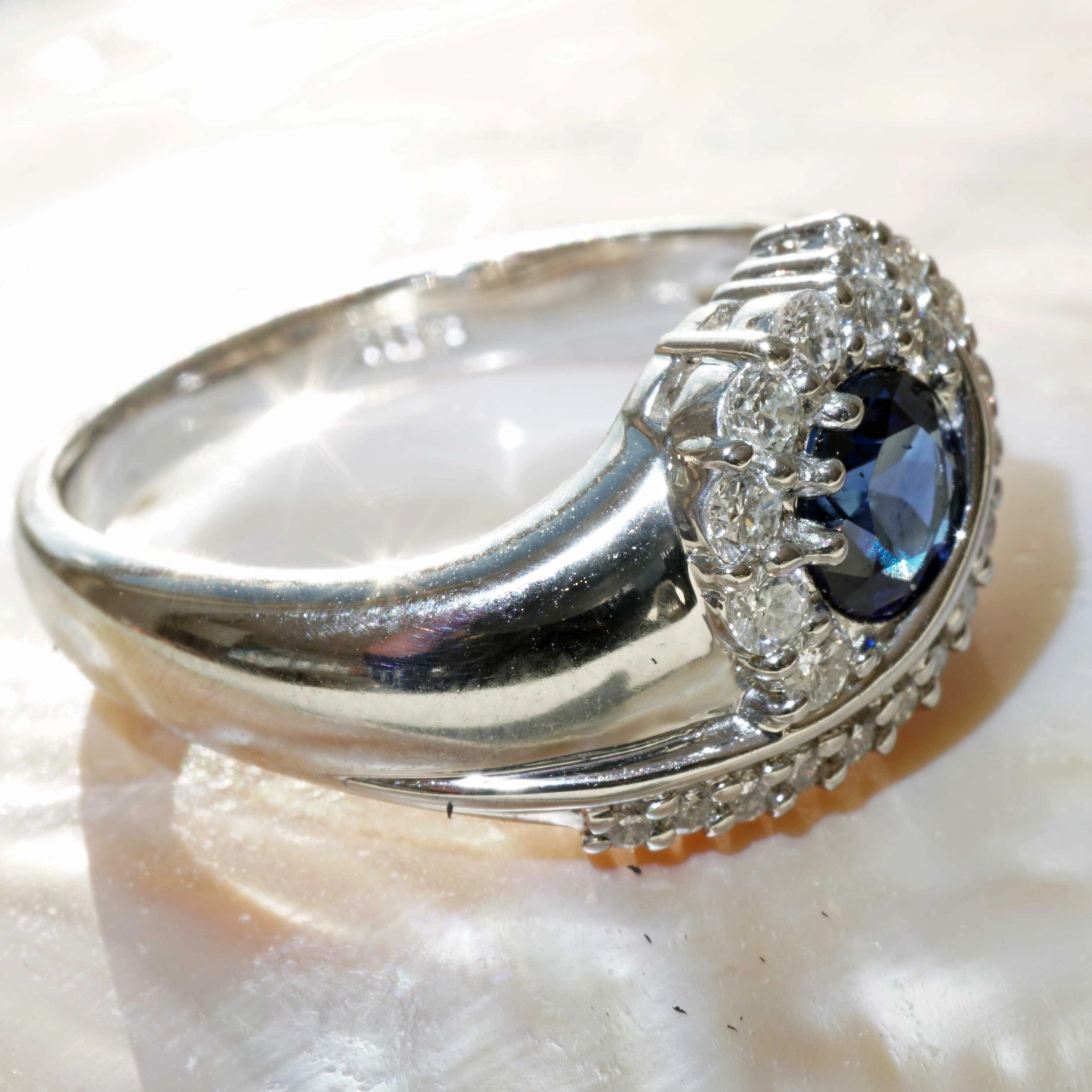 Saphire Diamond Ring Platinum 0.62 ct 0.34 ct...what a fine Quality...