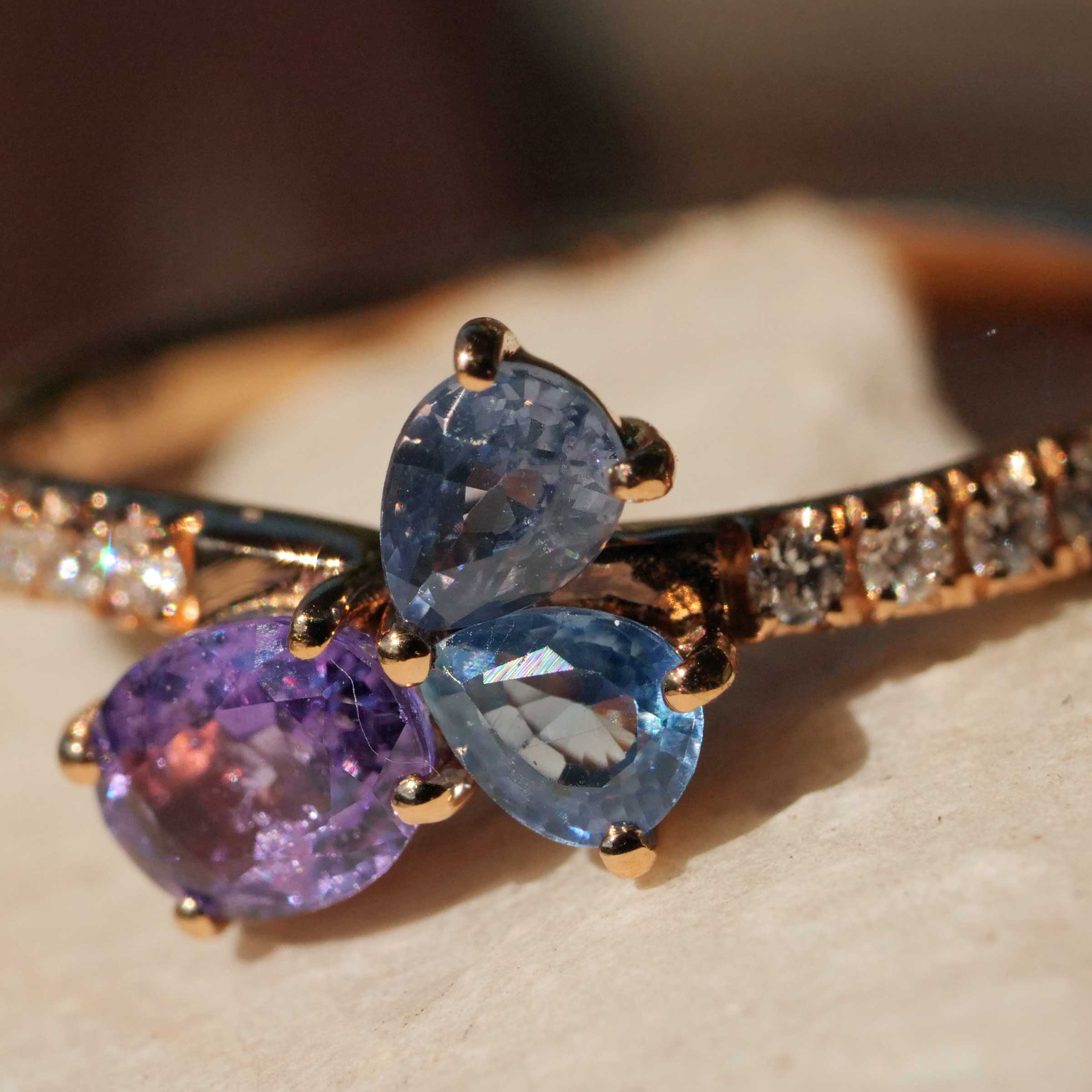 Cool colored stone jewelry I sapphire brilliant ring in 750 rose gold 0.95 ct 0.17 ct TW VS made in Italy