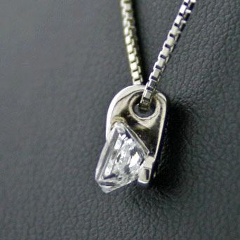 Prinzess Diamant Collier in 750er Weissgold 0.92 ct TW VVS