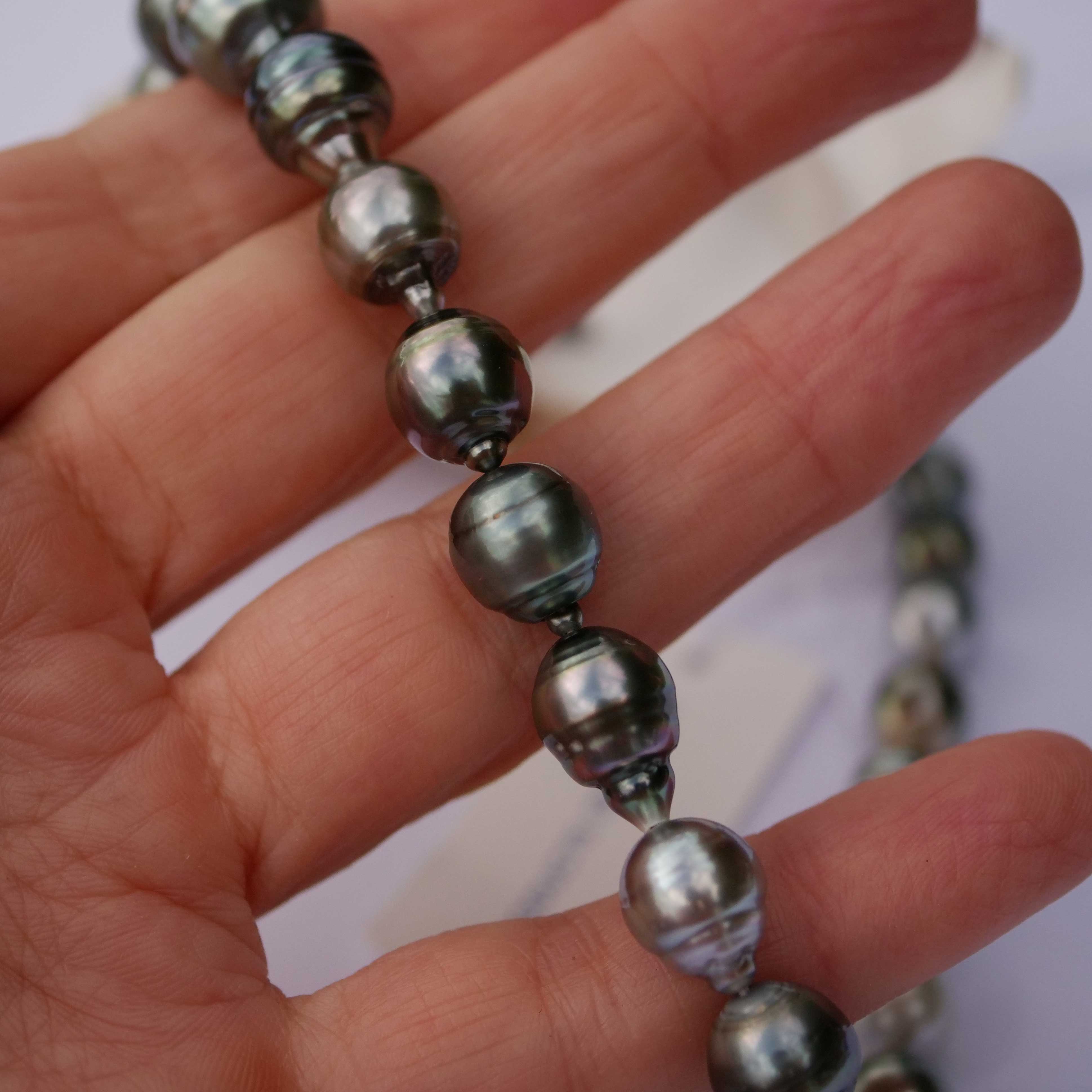 Tahitian cultured Pearl Strand 8-11 mm baroque strong Luster untreated