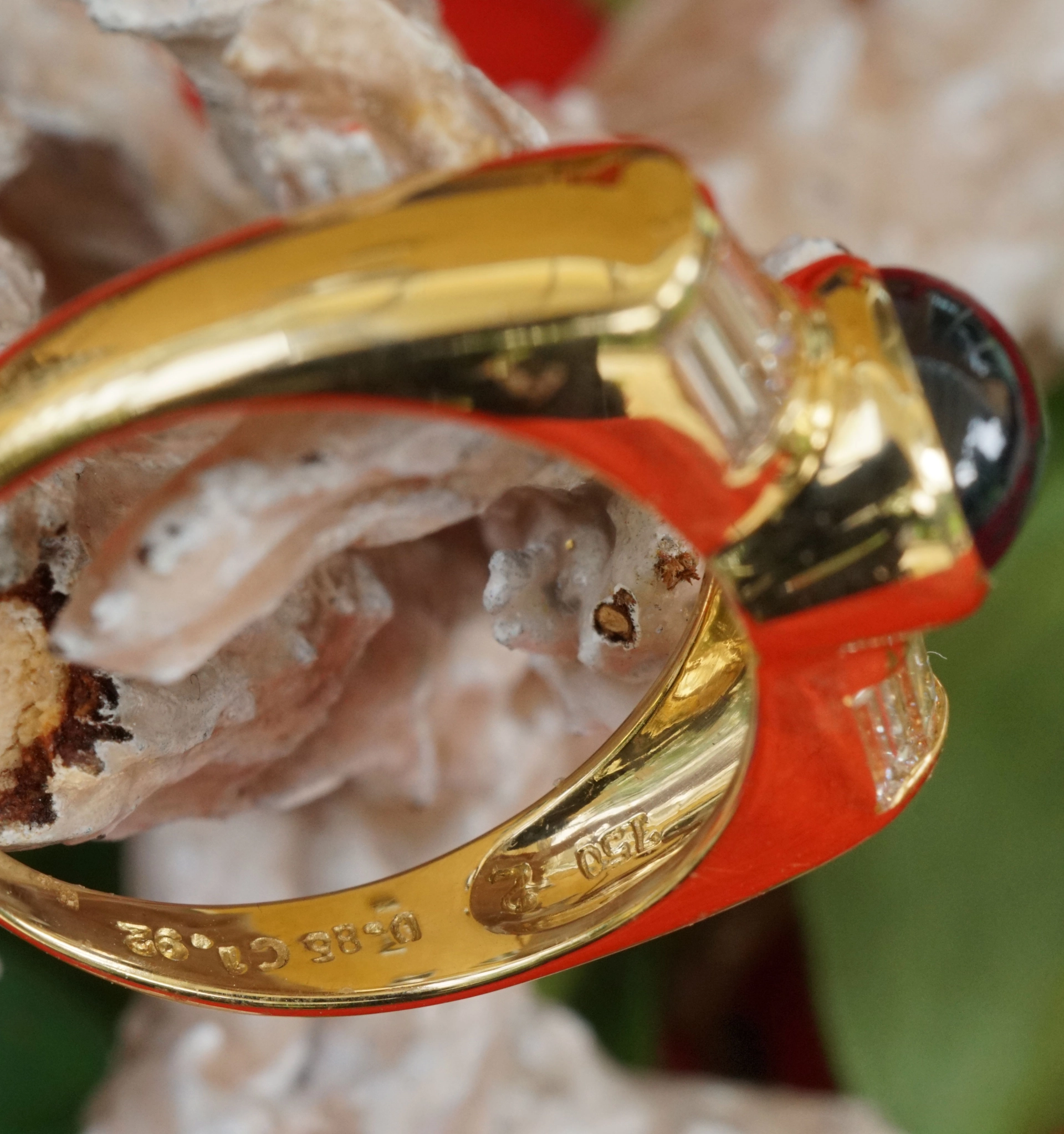 Saphire Diamond Ring....very high Quality...18 kt Yellowgold