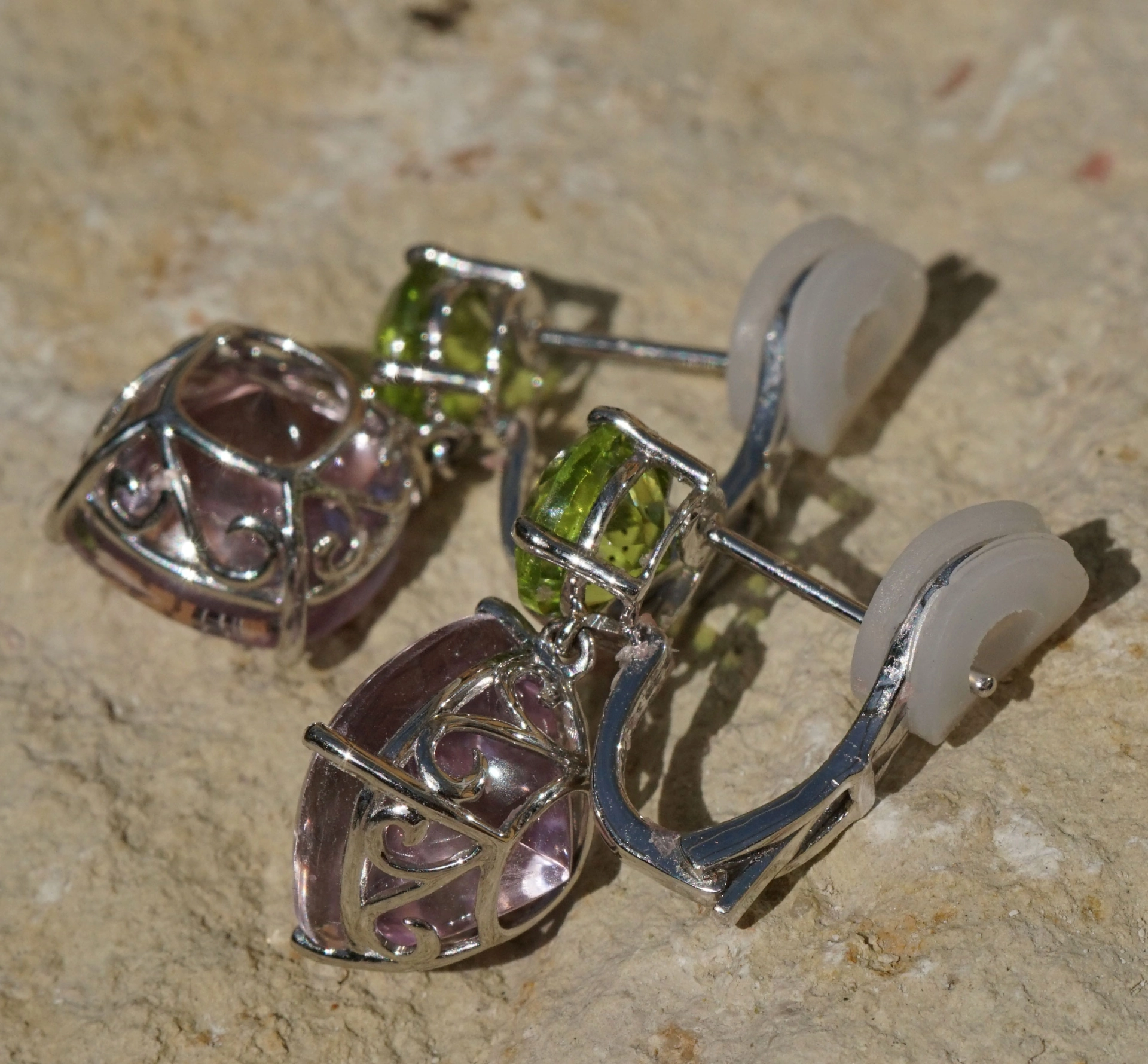 Kunzite Peridot Earring 18 kt Whitegold...this colors make you loughing