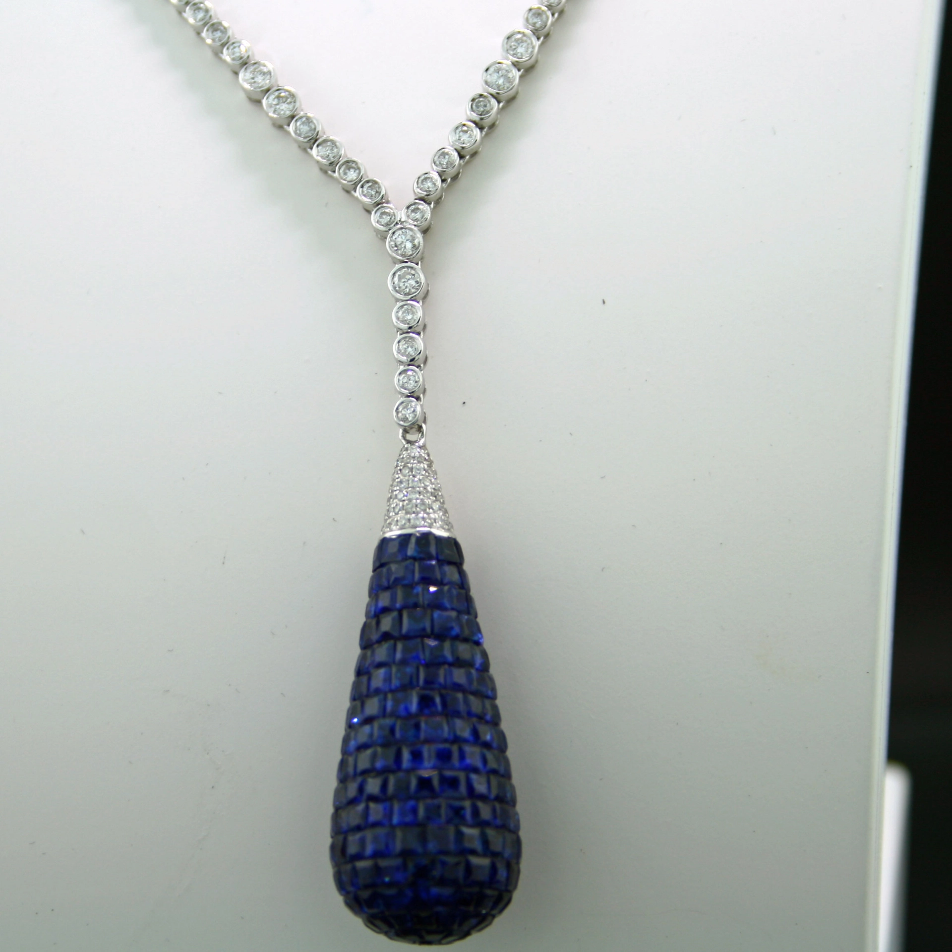 Pracht-Collier-Saphir-Brillant-750/-WG/18 kt