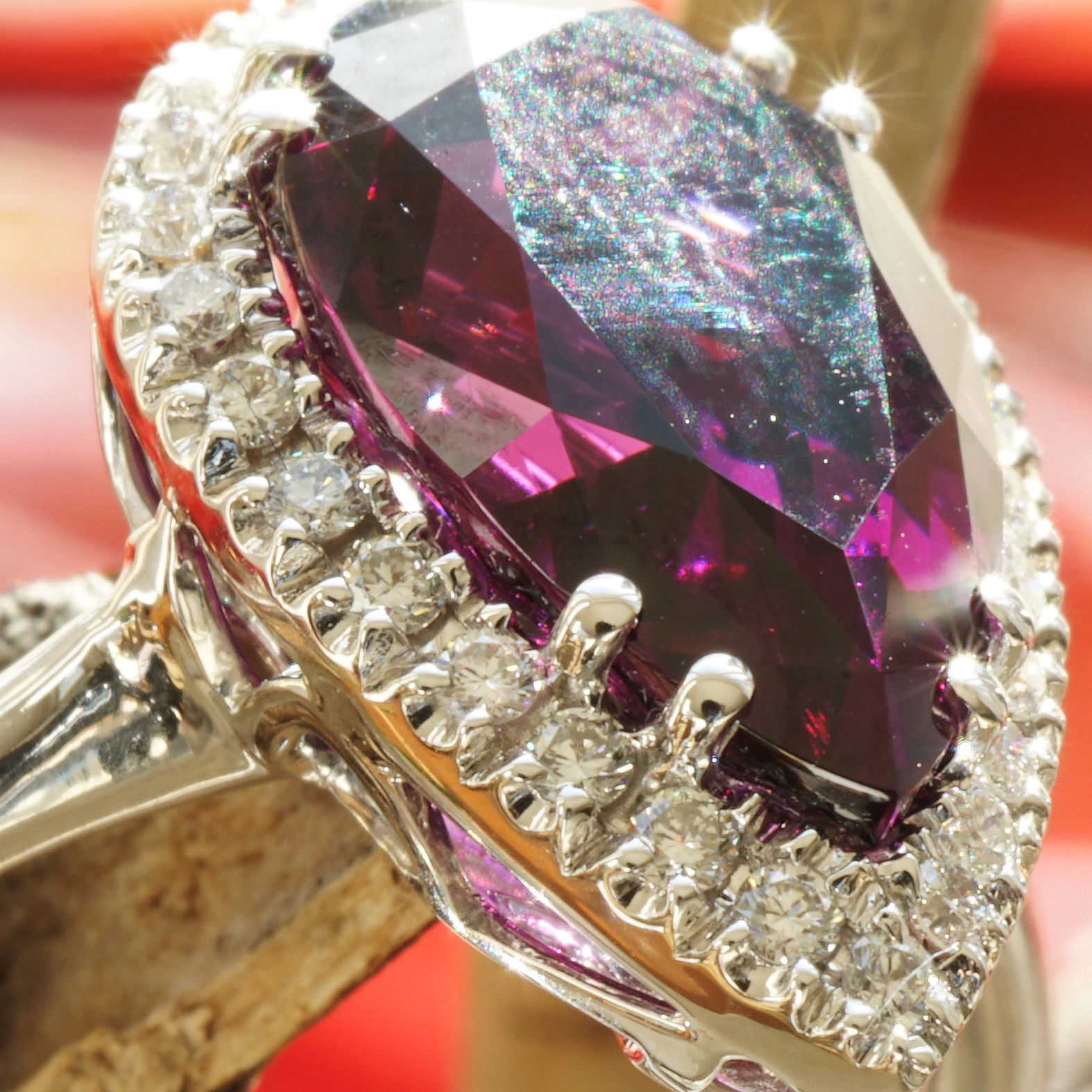 Rhodolite diamond ring 750 white gold, 4.74 ct, Mozambique AAA+ couldn't be better ...