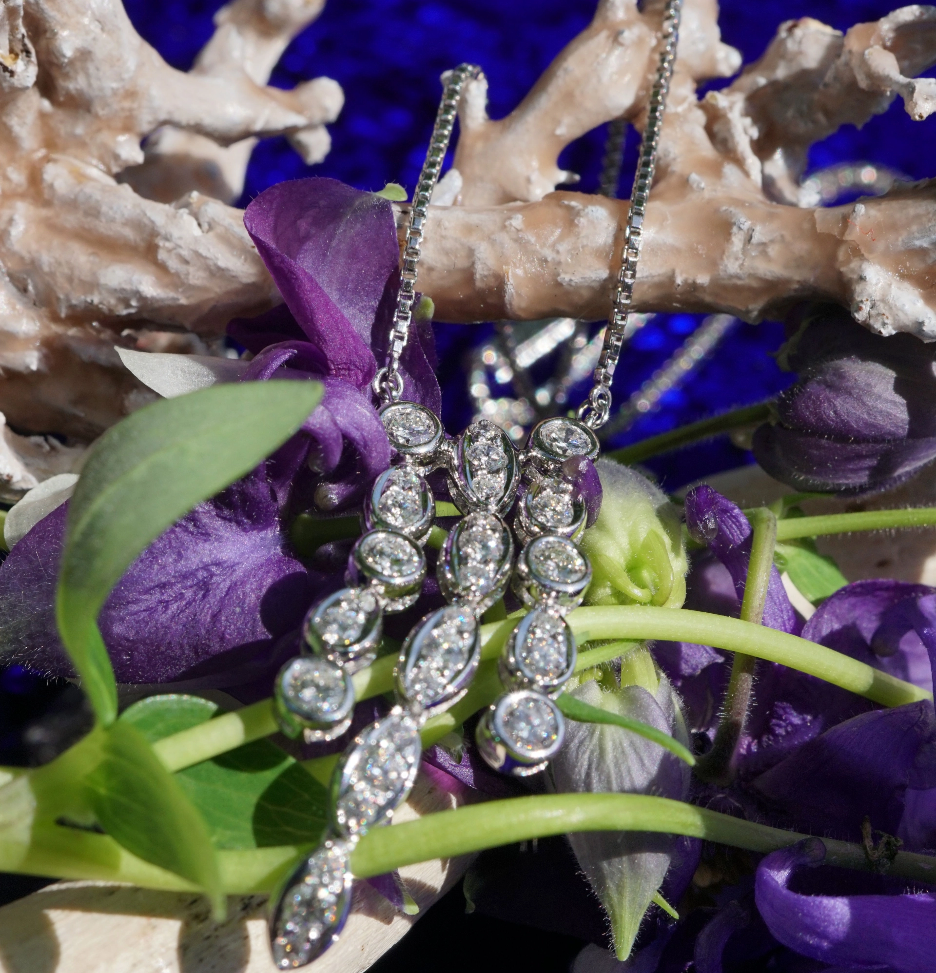 Collier Brillant 1.50 ct TW-W / VS WINDBELLS ca. 48 x 13 mm groß 750er Weissgold