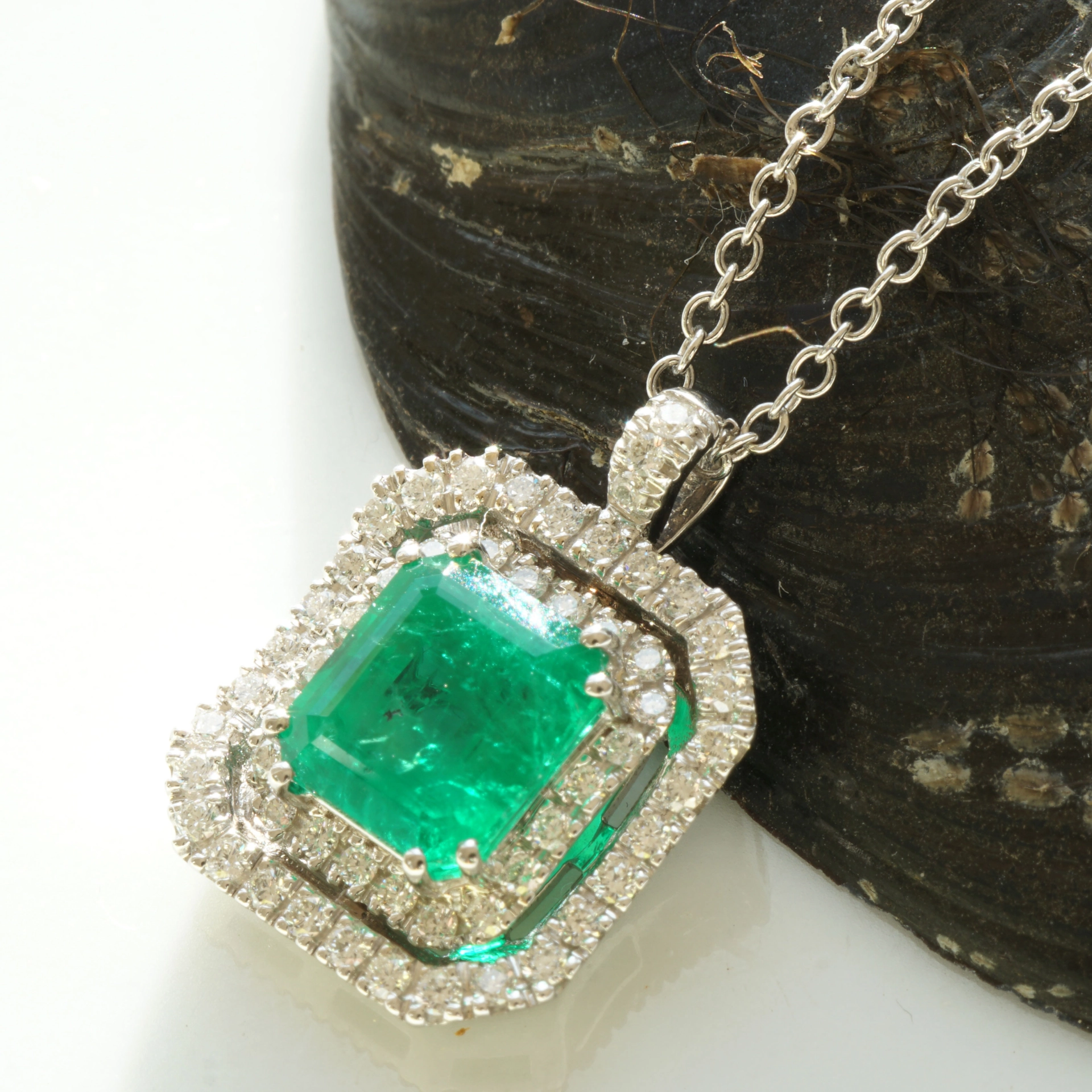 Emerald Diamond Pendant 3 ct Whitegold Panjshir Afghanistan Great Color