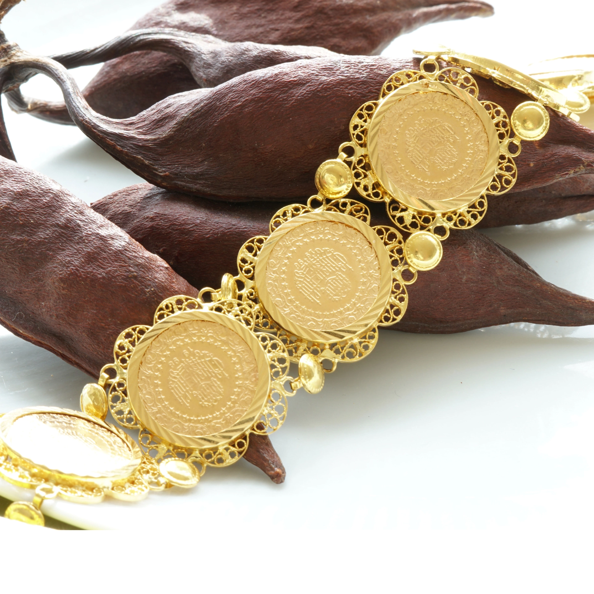 Coin Bracelet 916 Yellow Gold 32 Grams...perfect Gipsy Style