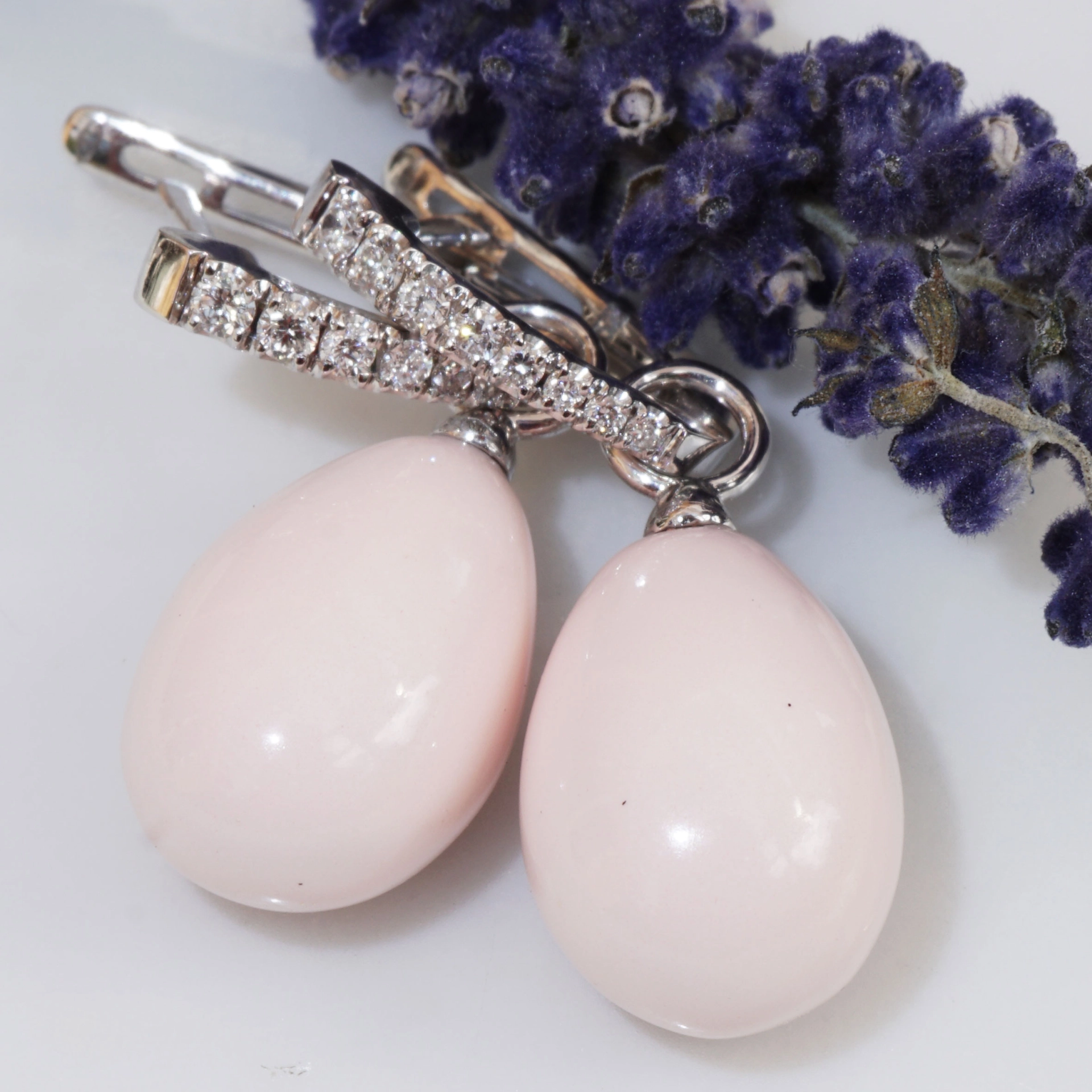 Fine Angel Skin Drop Brilliant Earrings 18 kt White Gold...sooo elegant