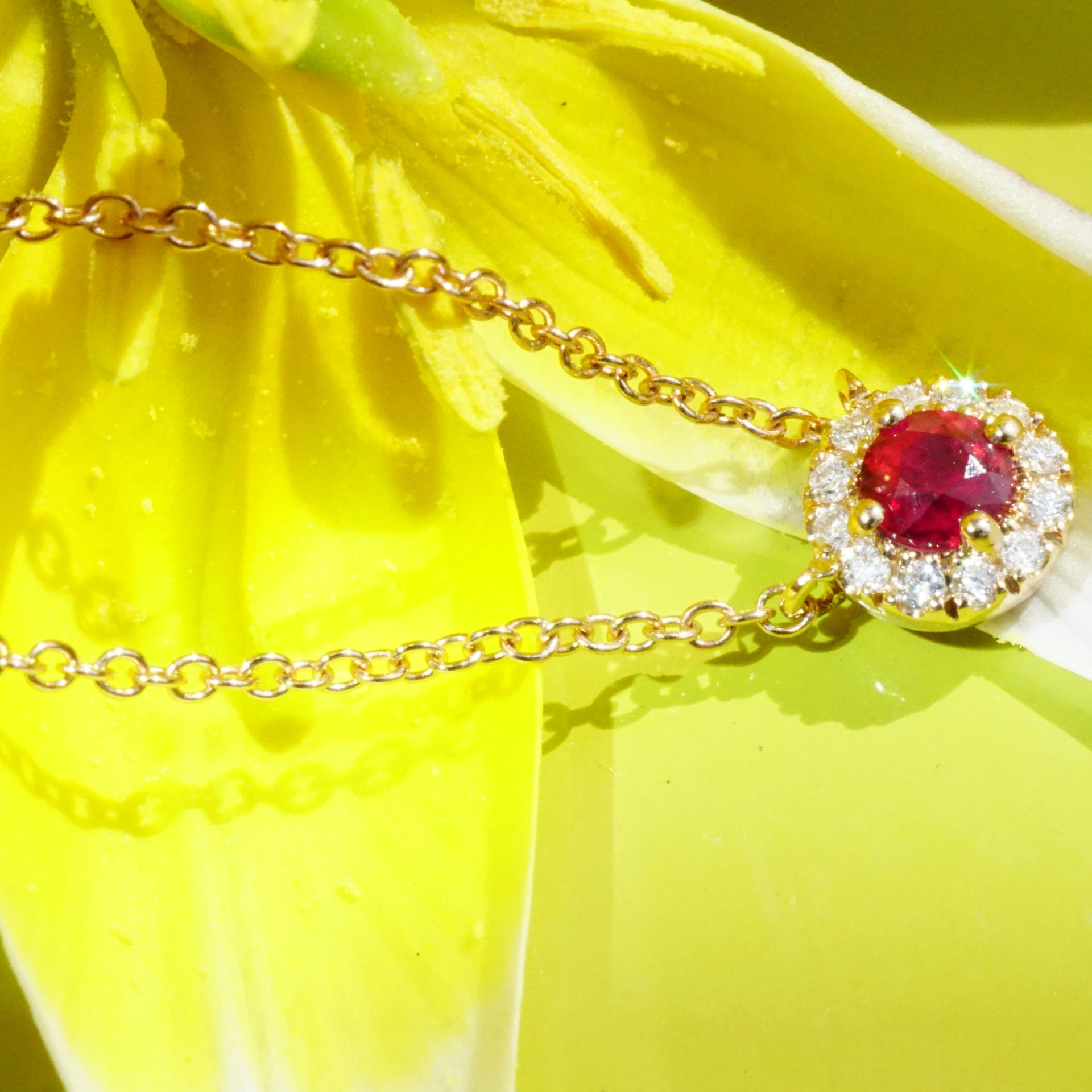rubin-brillant-collier-rosegold-solitaer-SON01911 Ruby Brilliant Necklace 18 kt Rose Gold..the sweetest petit Necklace