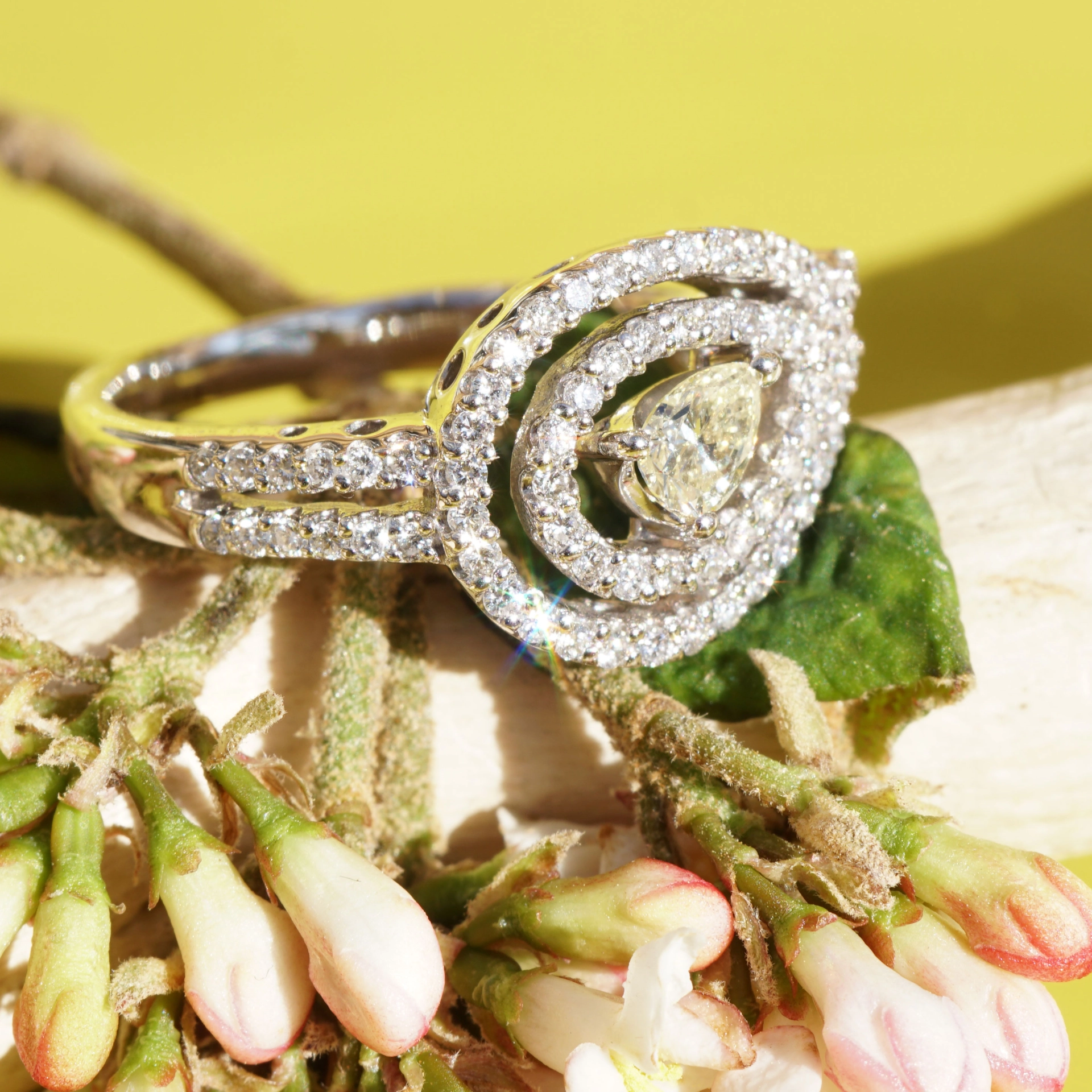 Diamond Drop Ring 18 kt White Gold 0.62 ct...ready for the Gala Diner