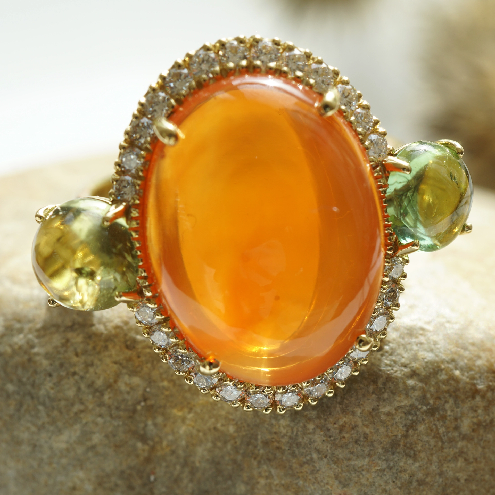 Fireopal Turmalin Ring 18 kt Yellowgold made in Valenza Springcolors