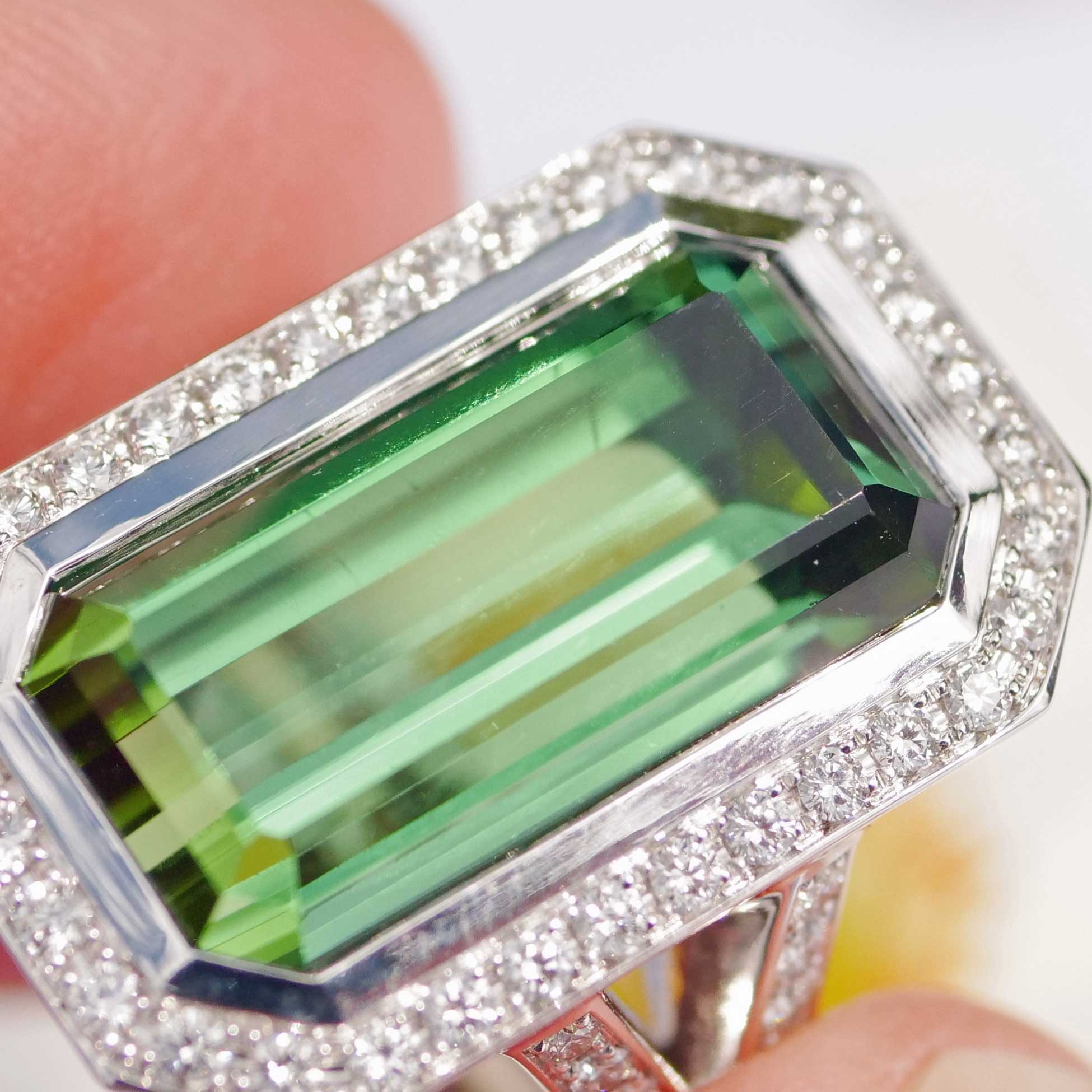 Tourmaline from Afghanistan green 19.79 ct fine Color Eyeclean Investment Gemstone